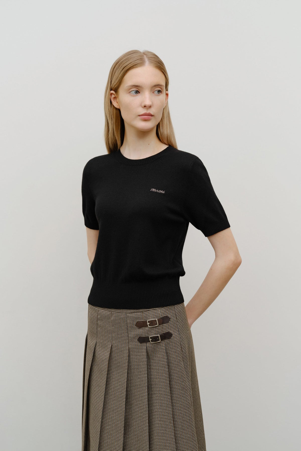 W Half Knit Round Neck Cardigan Set Up Black