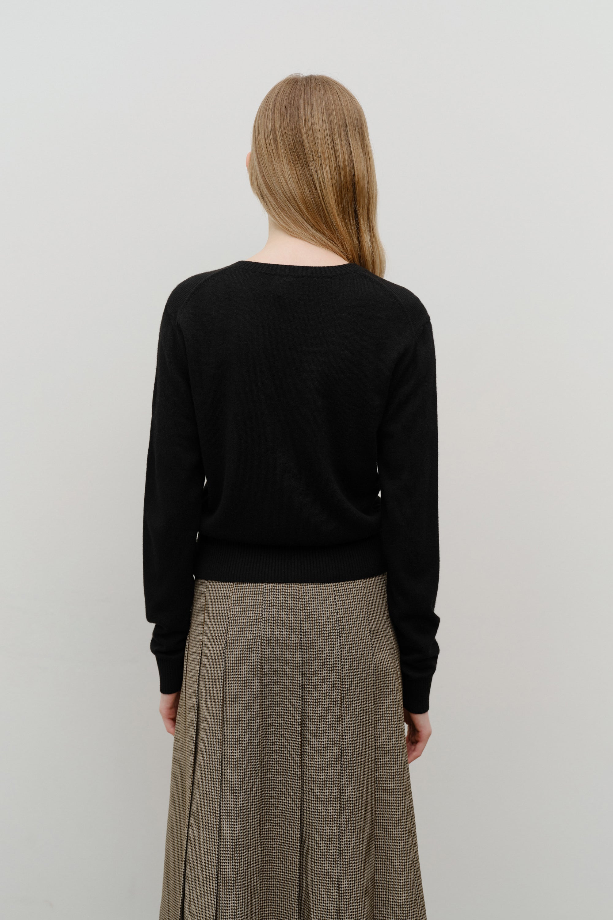 W Half Knit Round Neck Cardigan Set Up Black