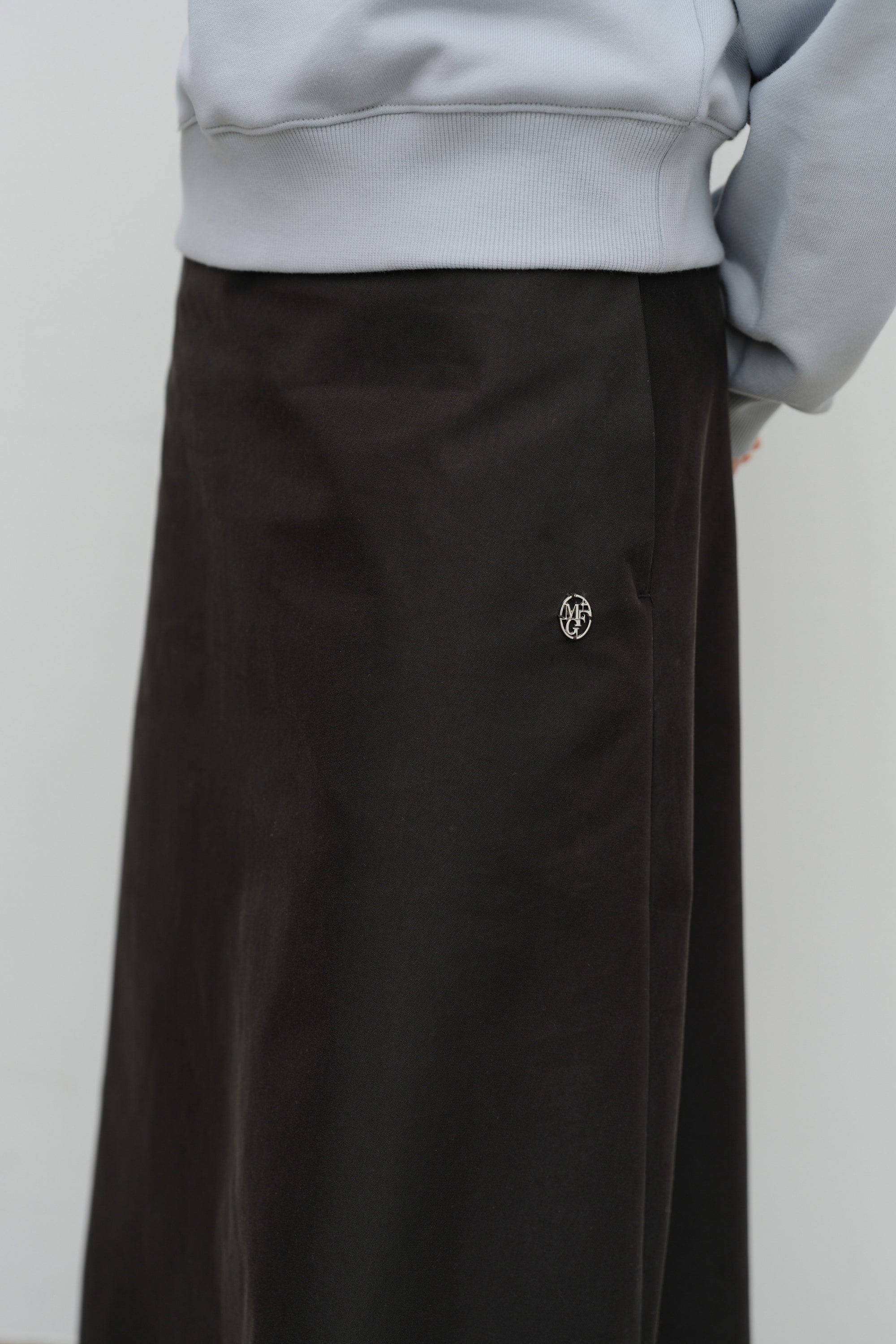 W Semi Flare Skirt Black