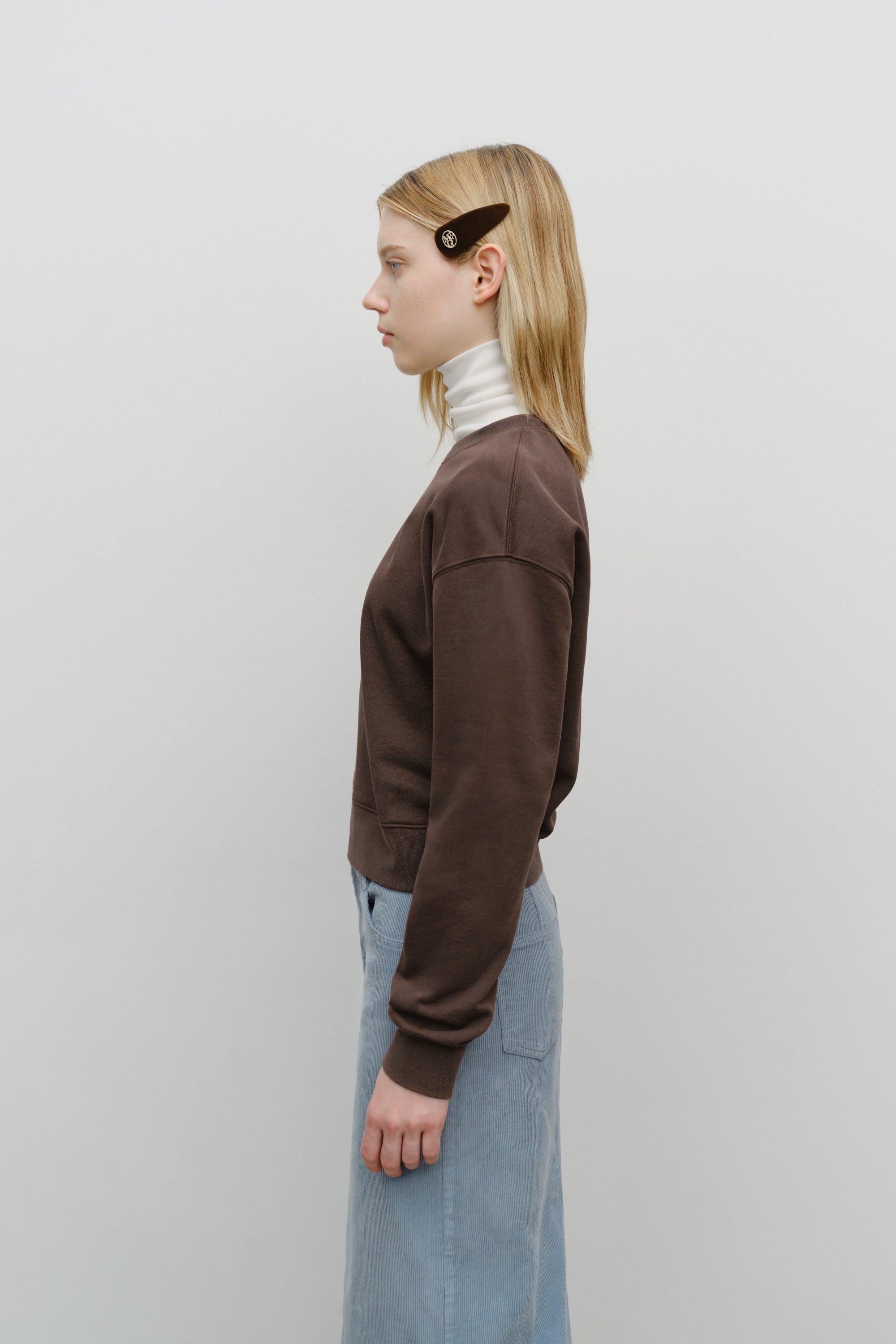 W Doodle Bear Crop Sweatshirt Brown