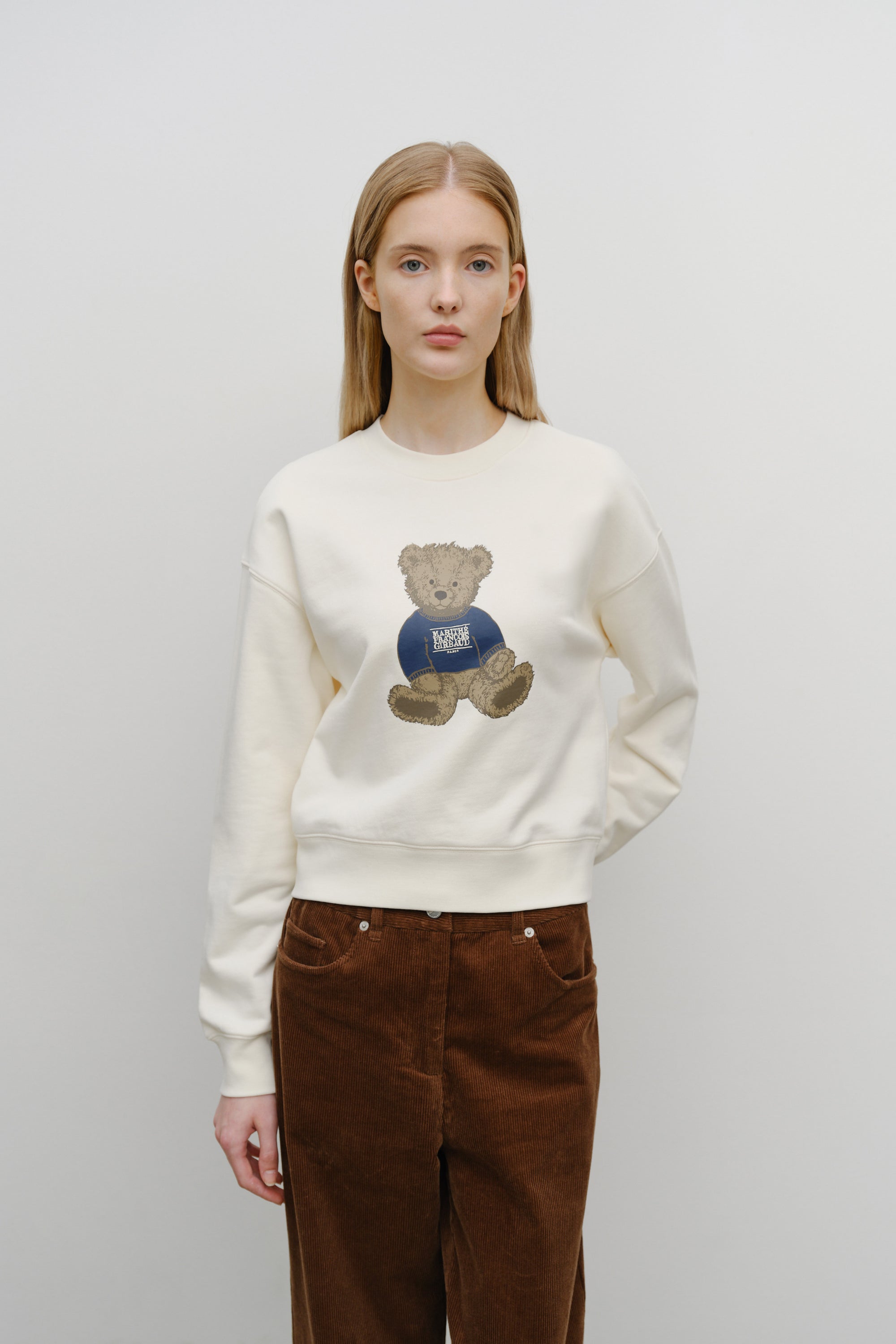 W Doodle Bear Crop Sweatshirt Ivory