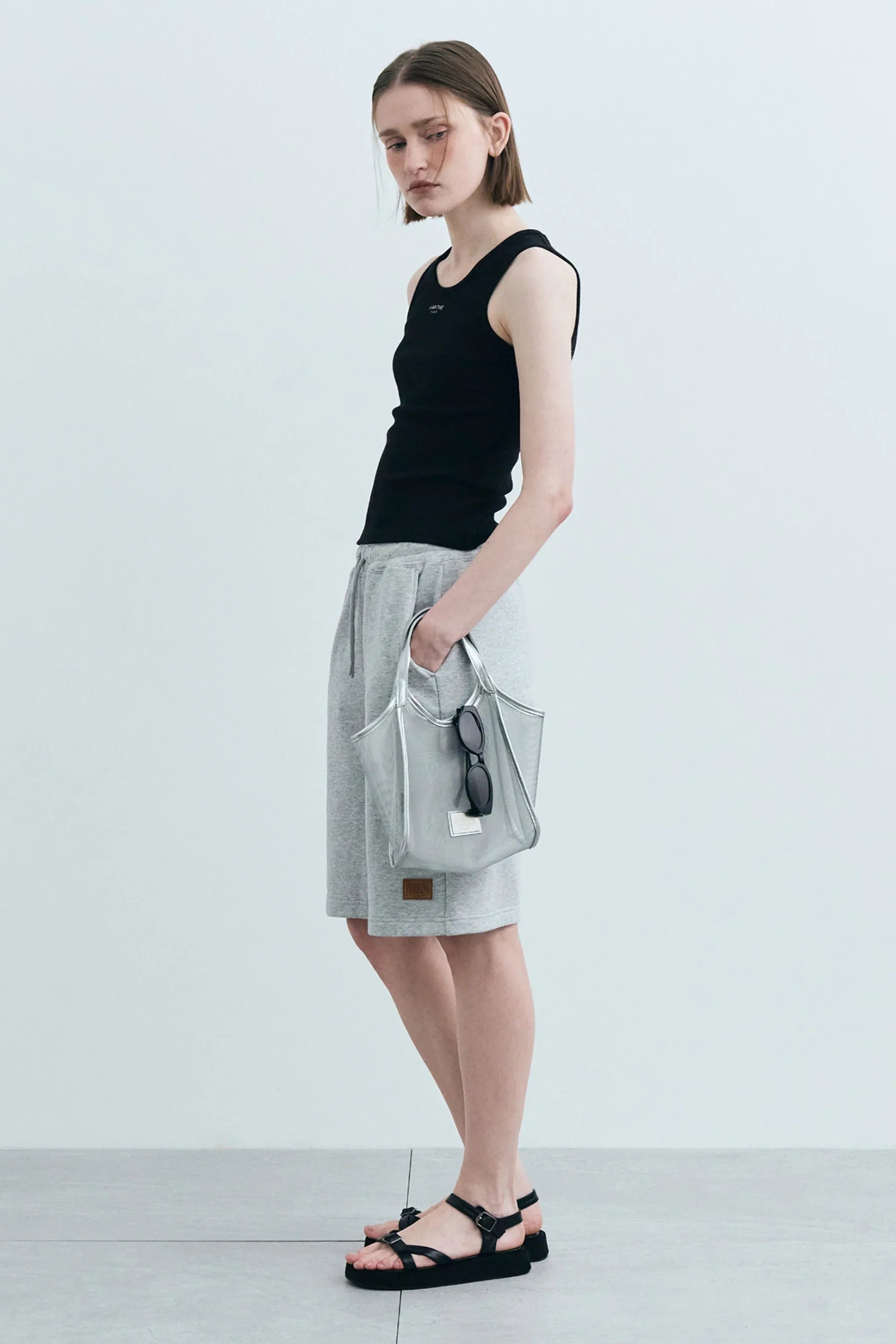 W U Neck Sleeveless Black