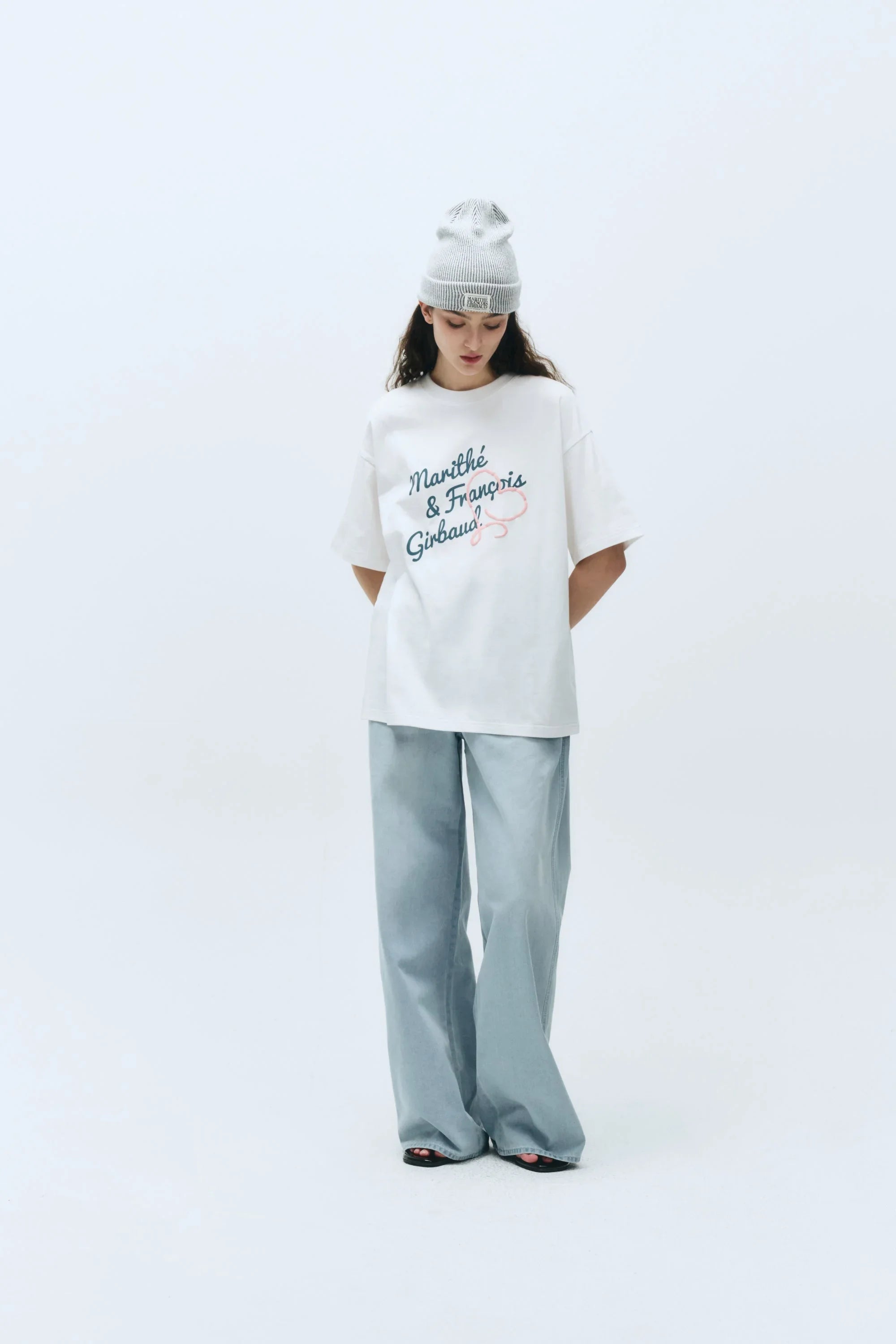 W Over Fit Hand Logo Heart Tee White