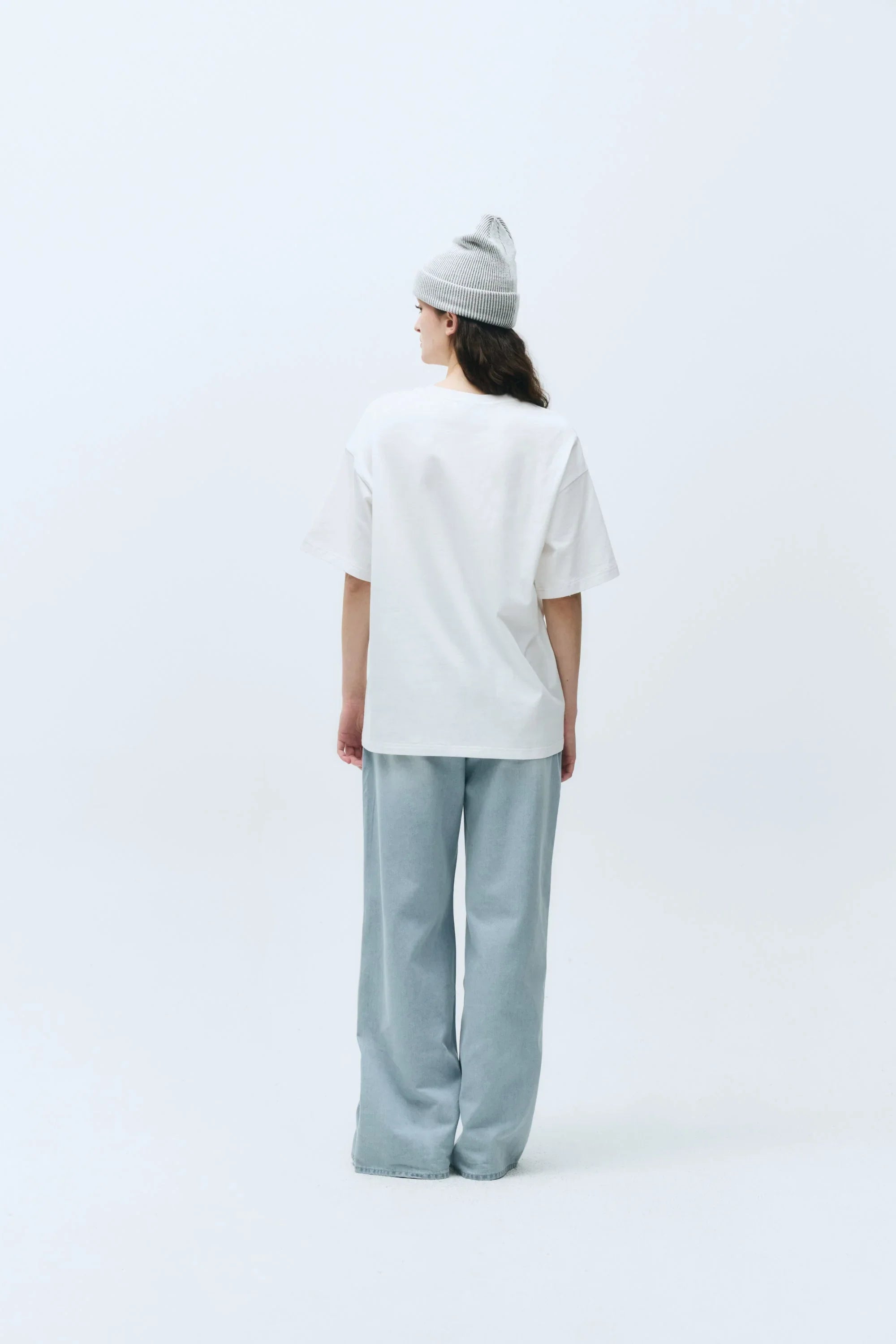 W Over Fit Hand Logo Heart Tee White