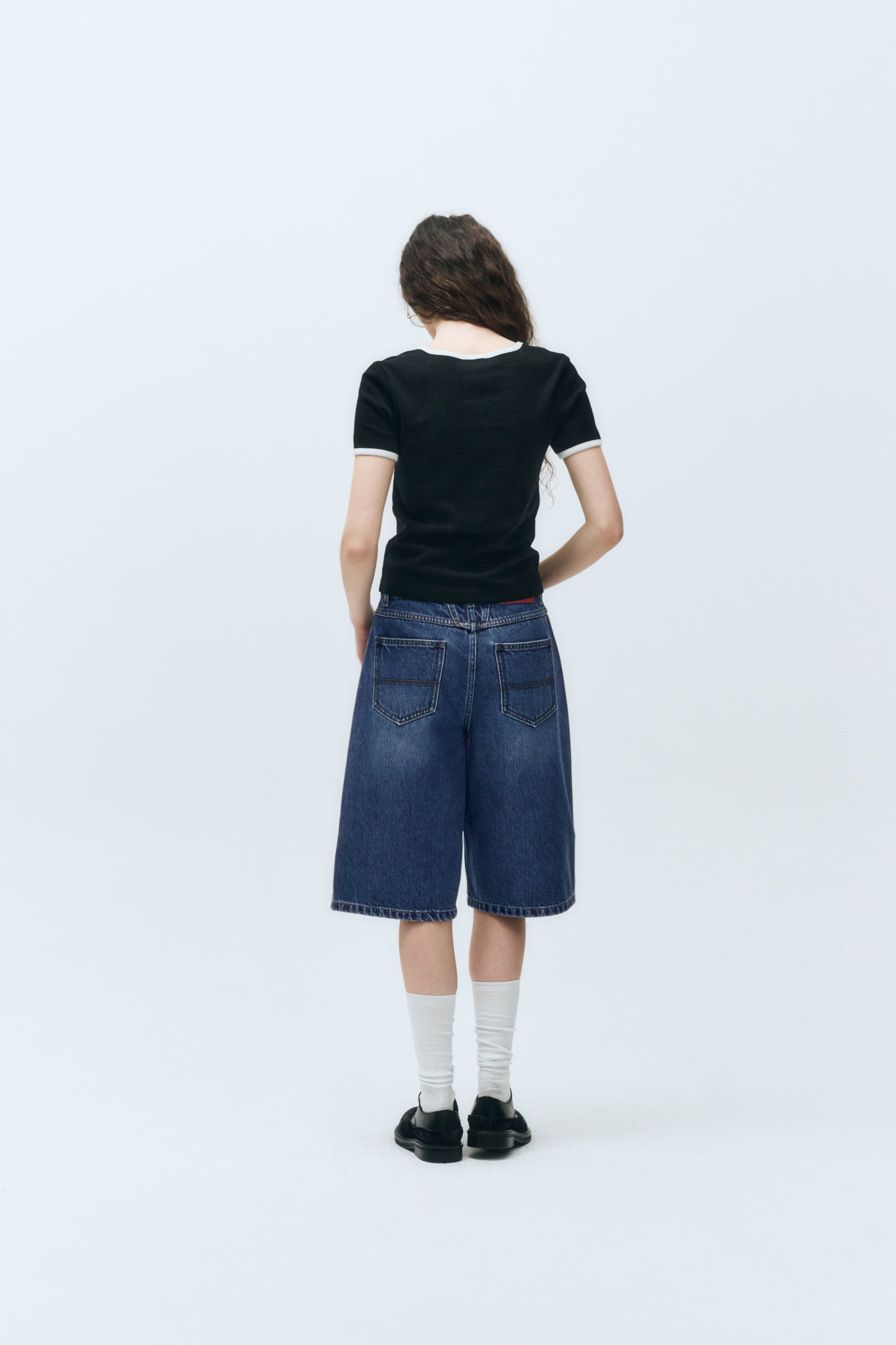 W Deep Neck Ringer Tee White / Black