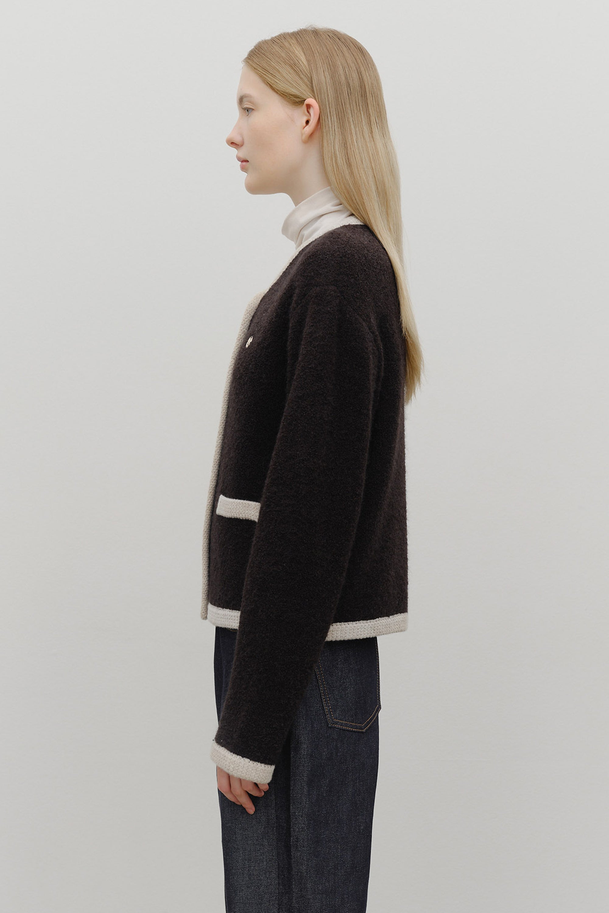 W Boucle Knit Round Neck Cardigan Black