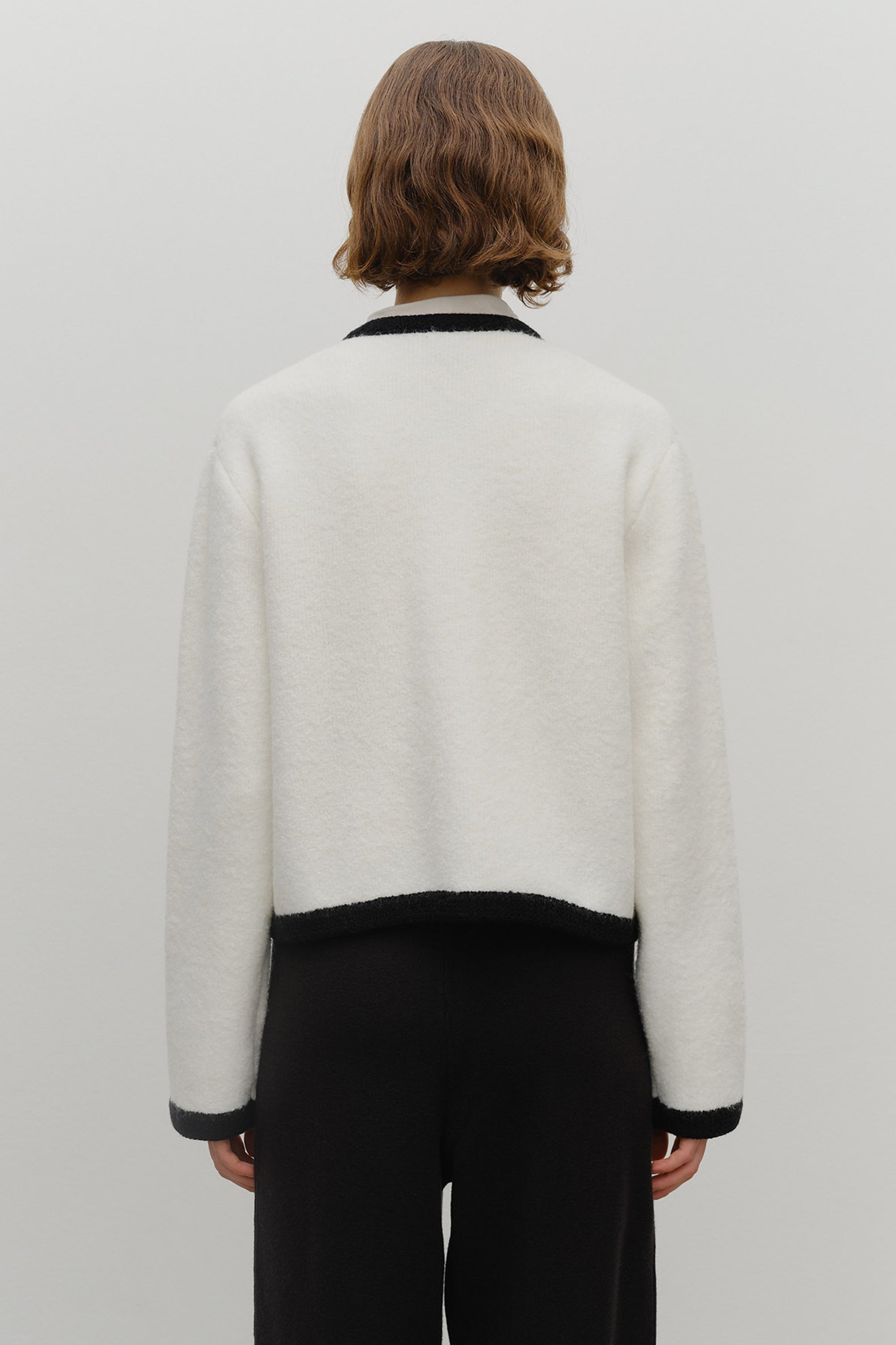 W Boucle Knit Round Neck Cardigan Ivory