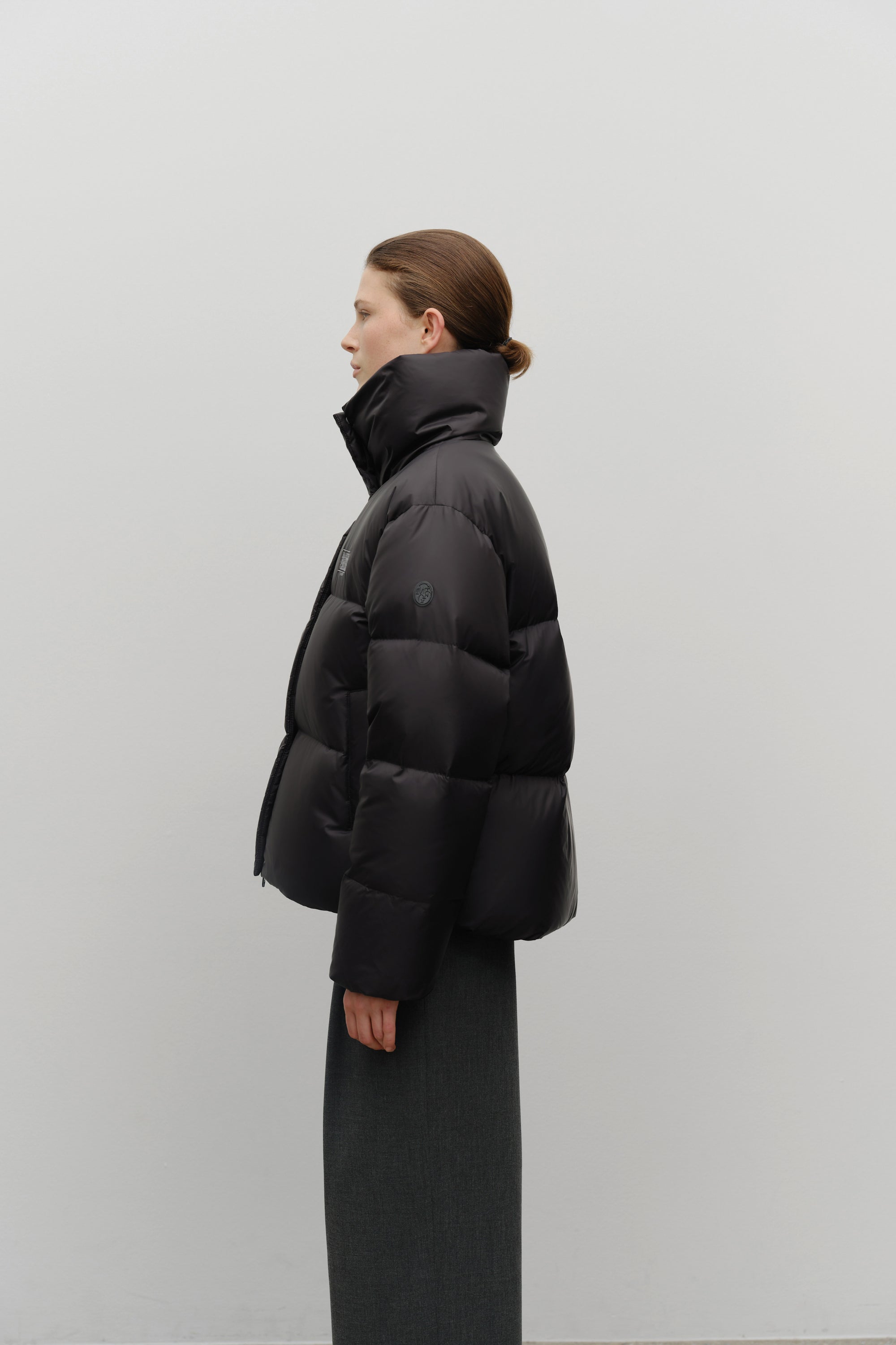 W Wide Collar Down Jacket Black
