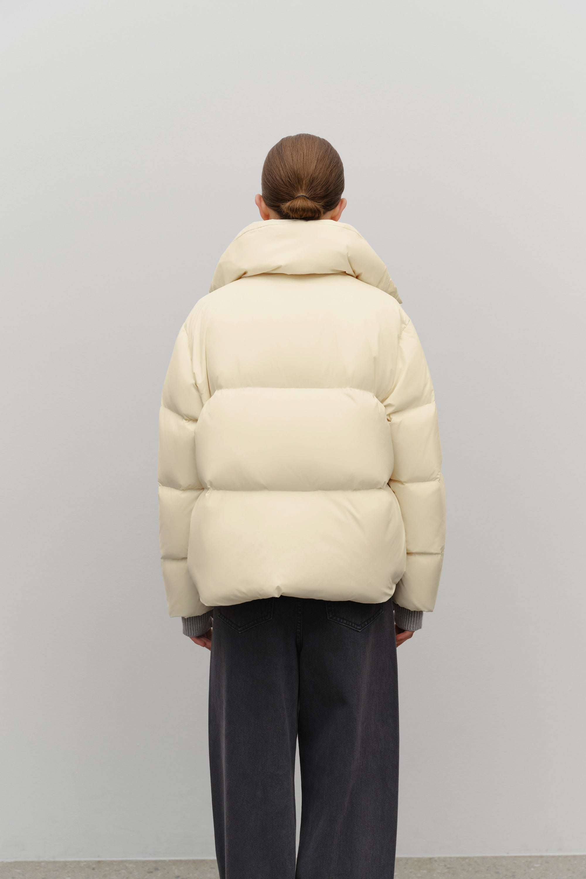 W Wide Collar Down Jacket Cream