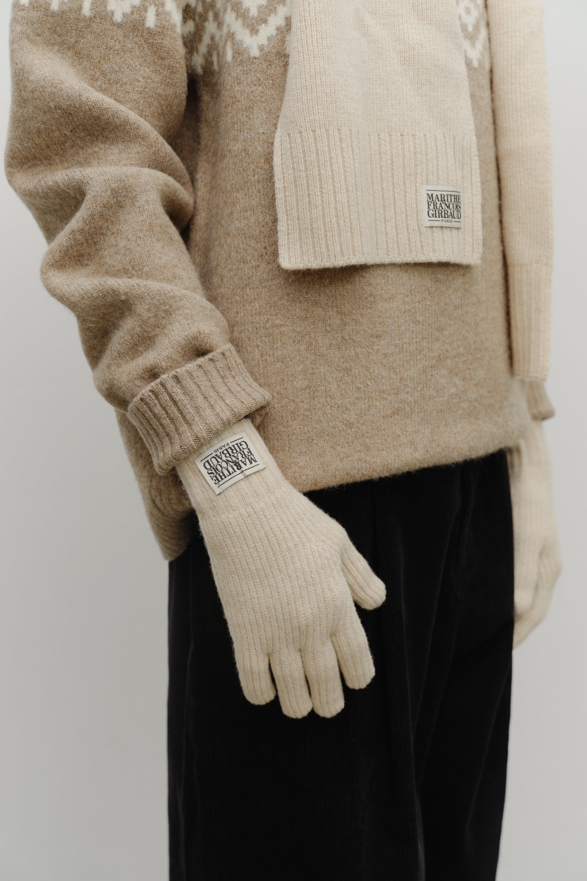 Classic Logo Muffler Beige