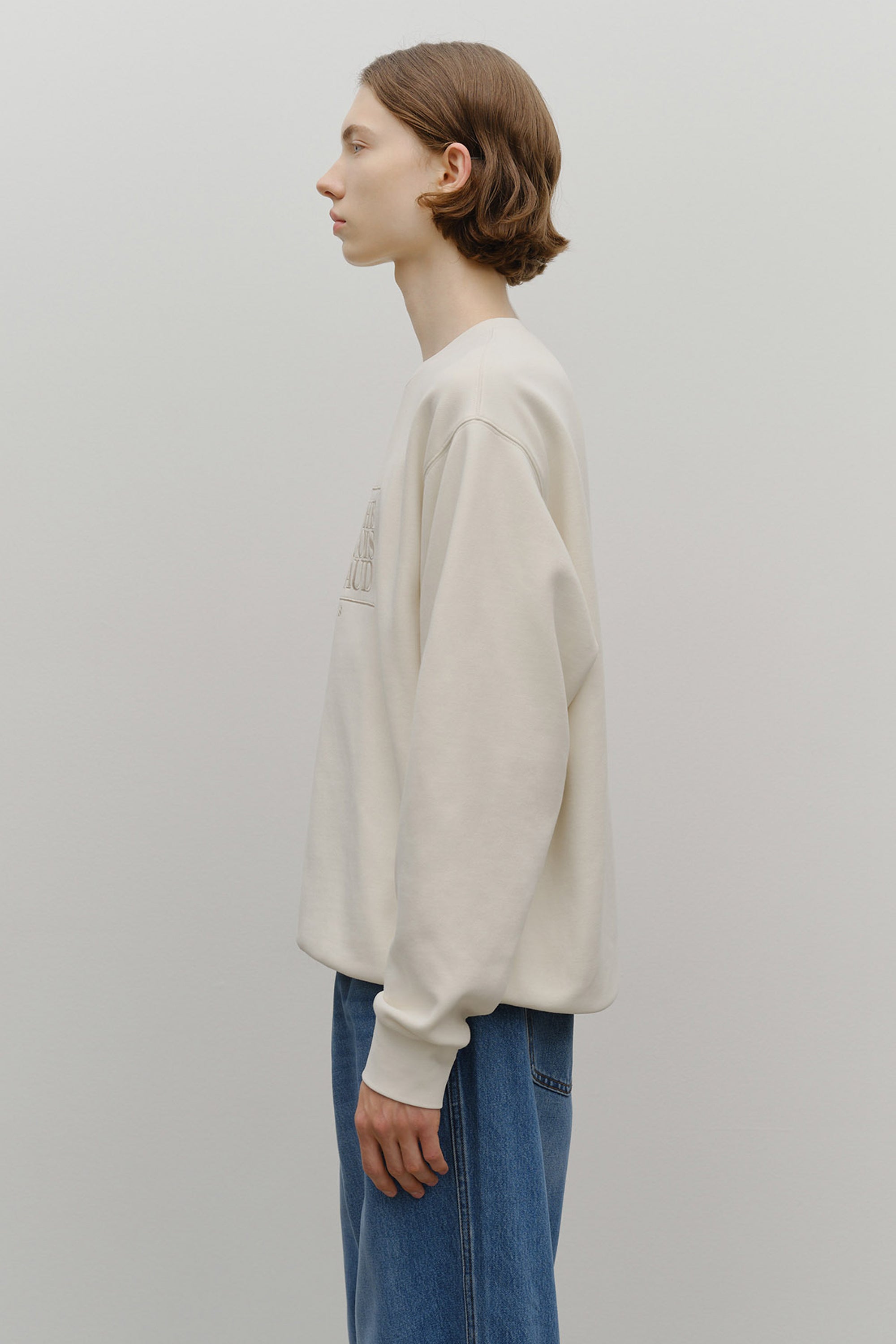 Classic Logo Embroidery Sweatshirt (Brushed) Cream