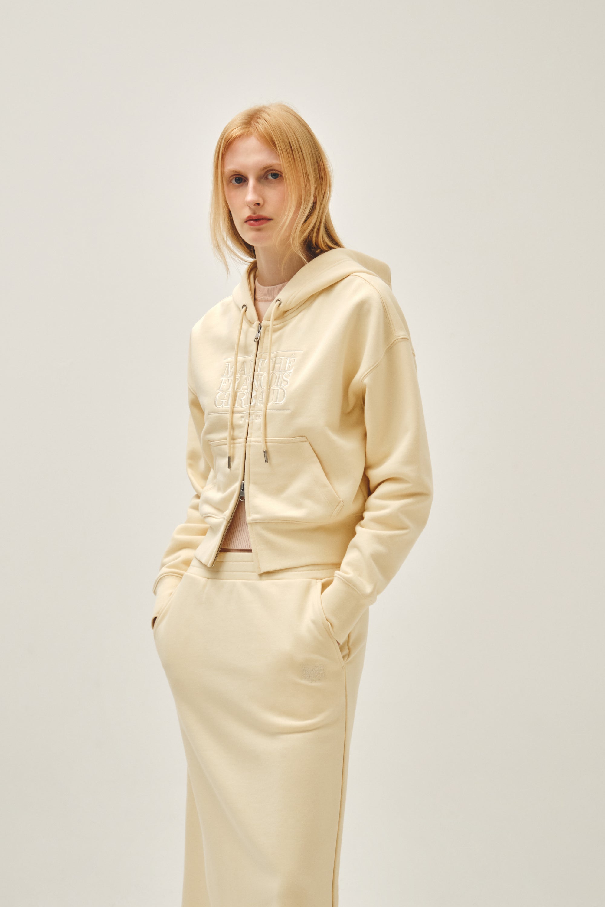 W Classic Logo Crop Hoodie Zipup Butter