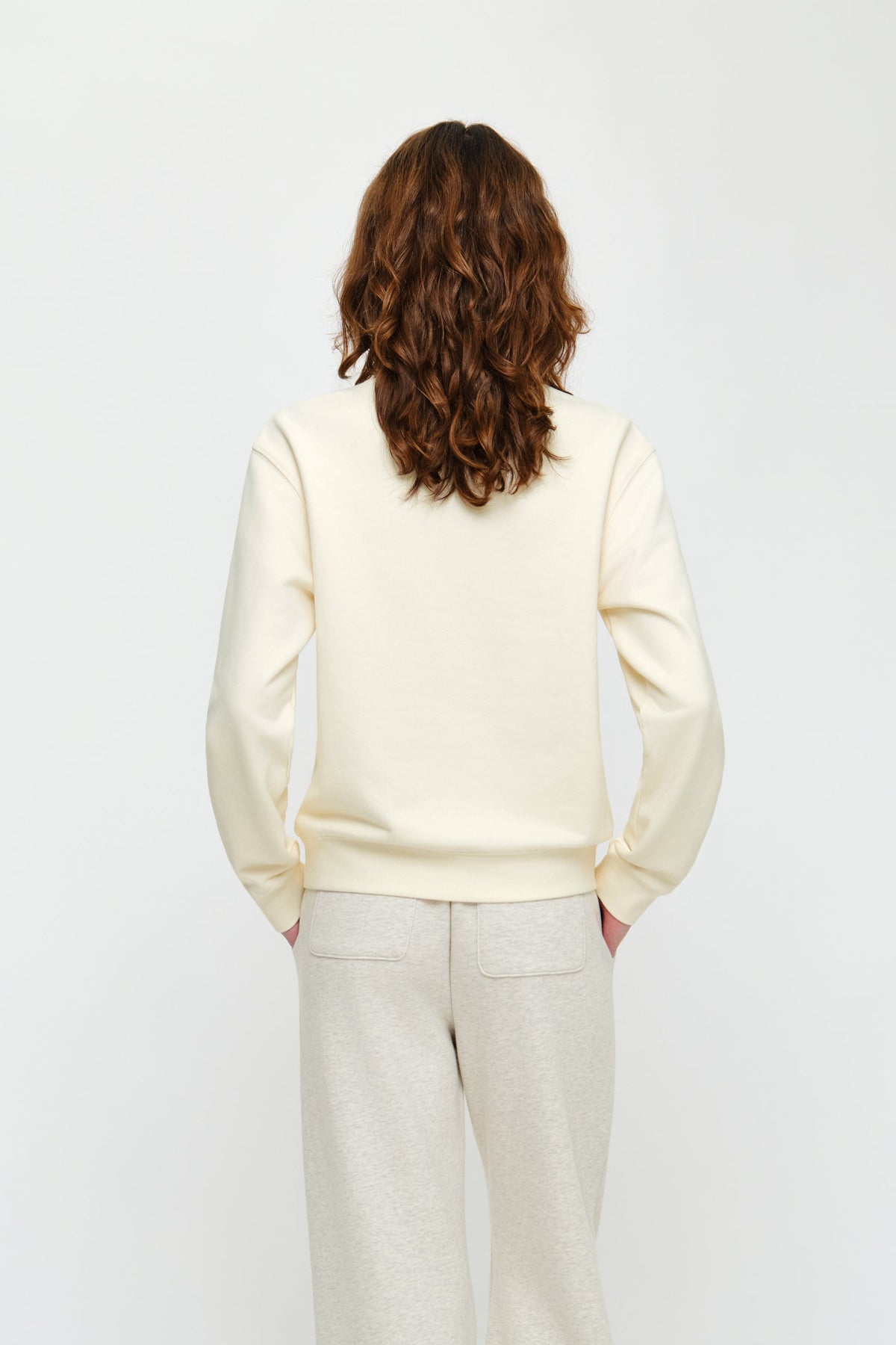W Classic Logo Sweatshirt Cream