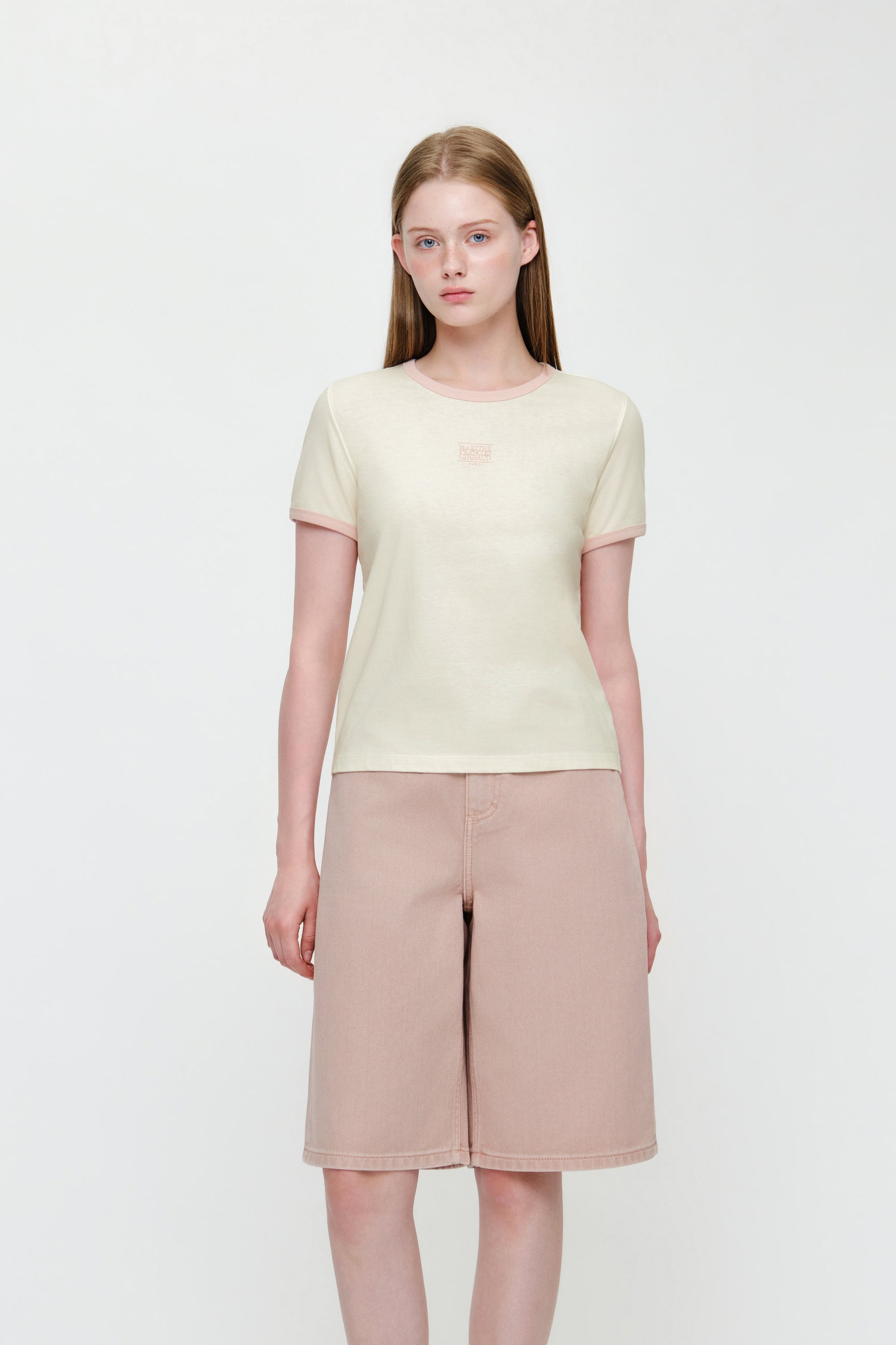 W Classic Logo Ringer Tee Ivory