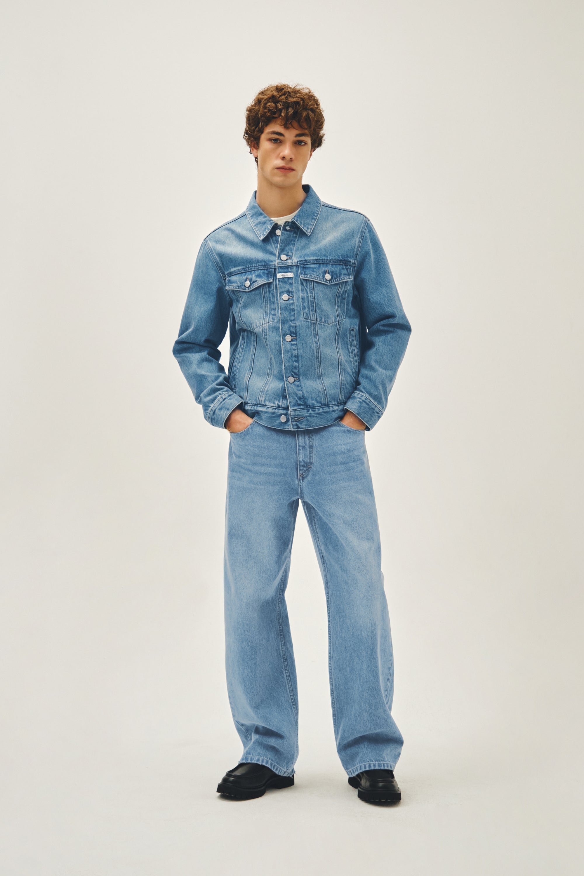 Regular Denim Trucker Jacket Light Blue