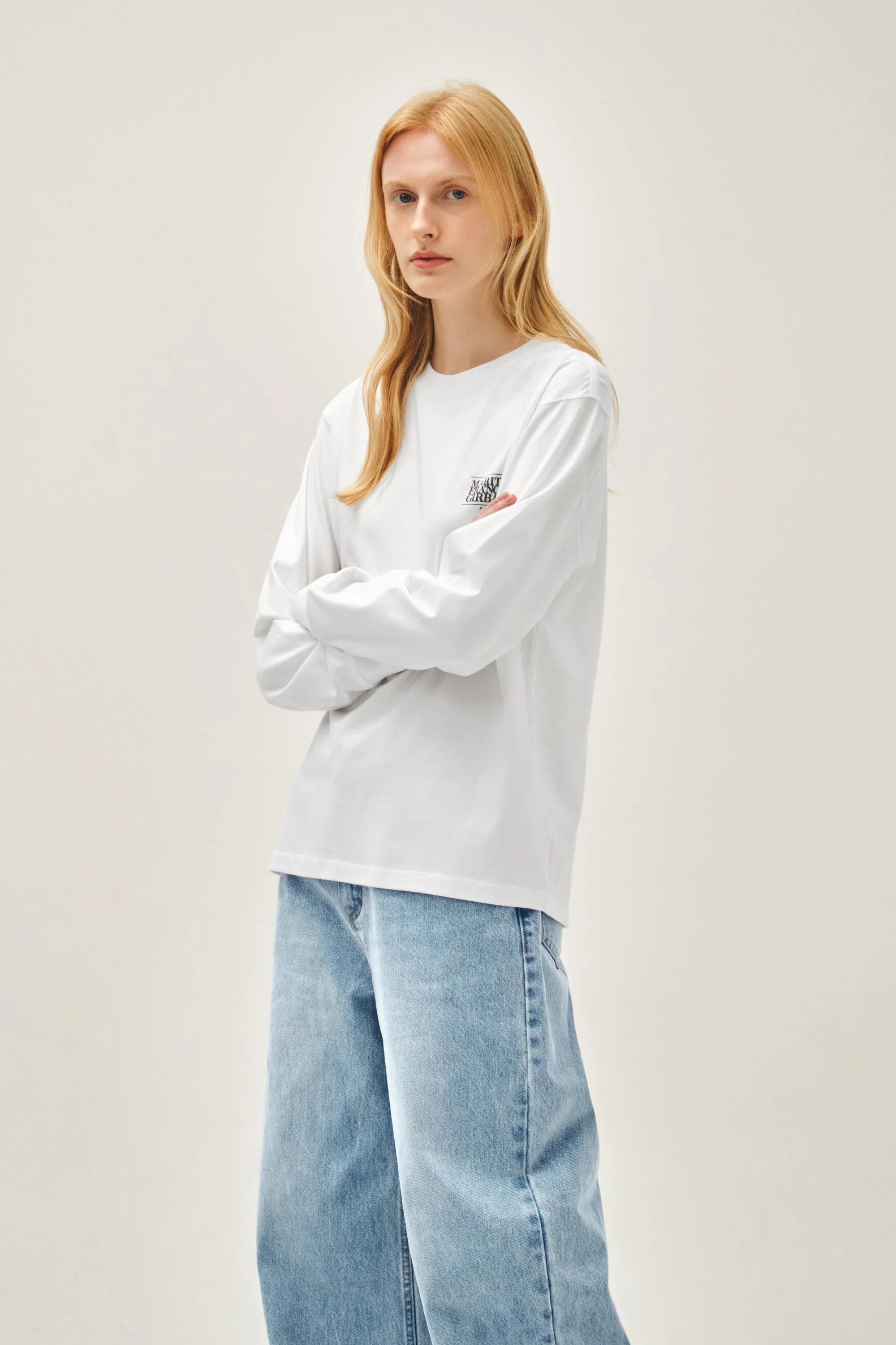 Back Classic Logo Long Sleeve Tee White