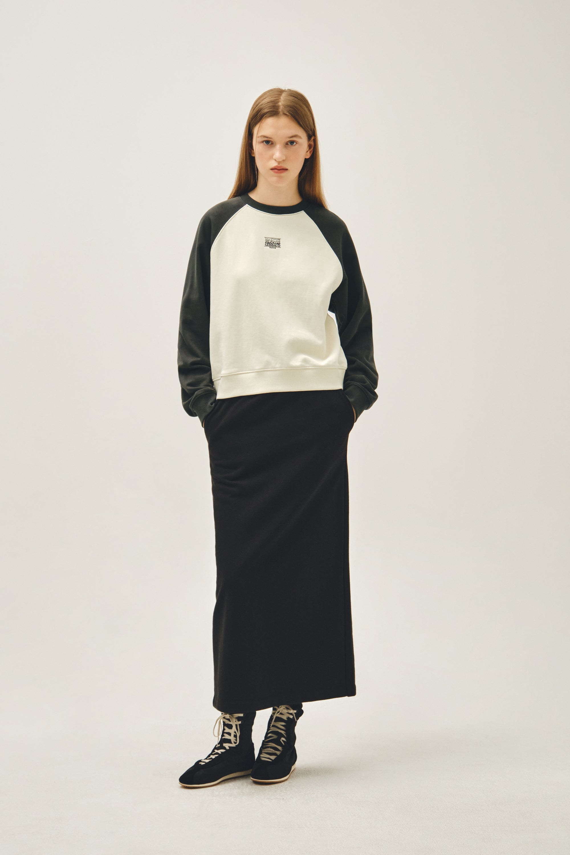 W Block Classic Logo Raglan Crop Sweatshirt Charcoal