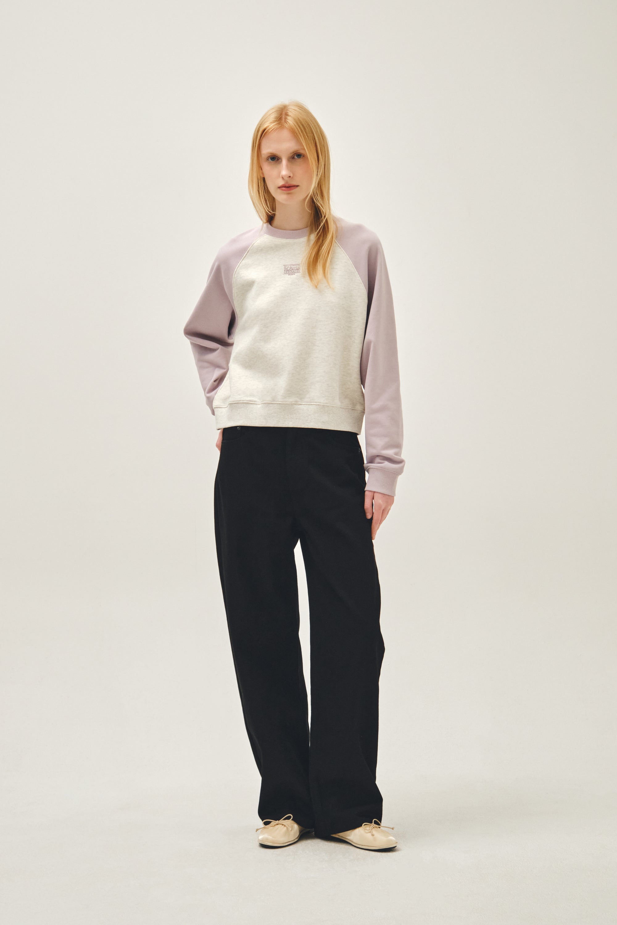 W Block Classic Logo Raglan Crop Sweatshirt Light Purple