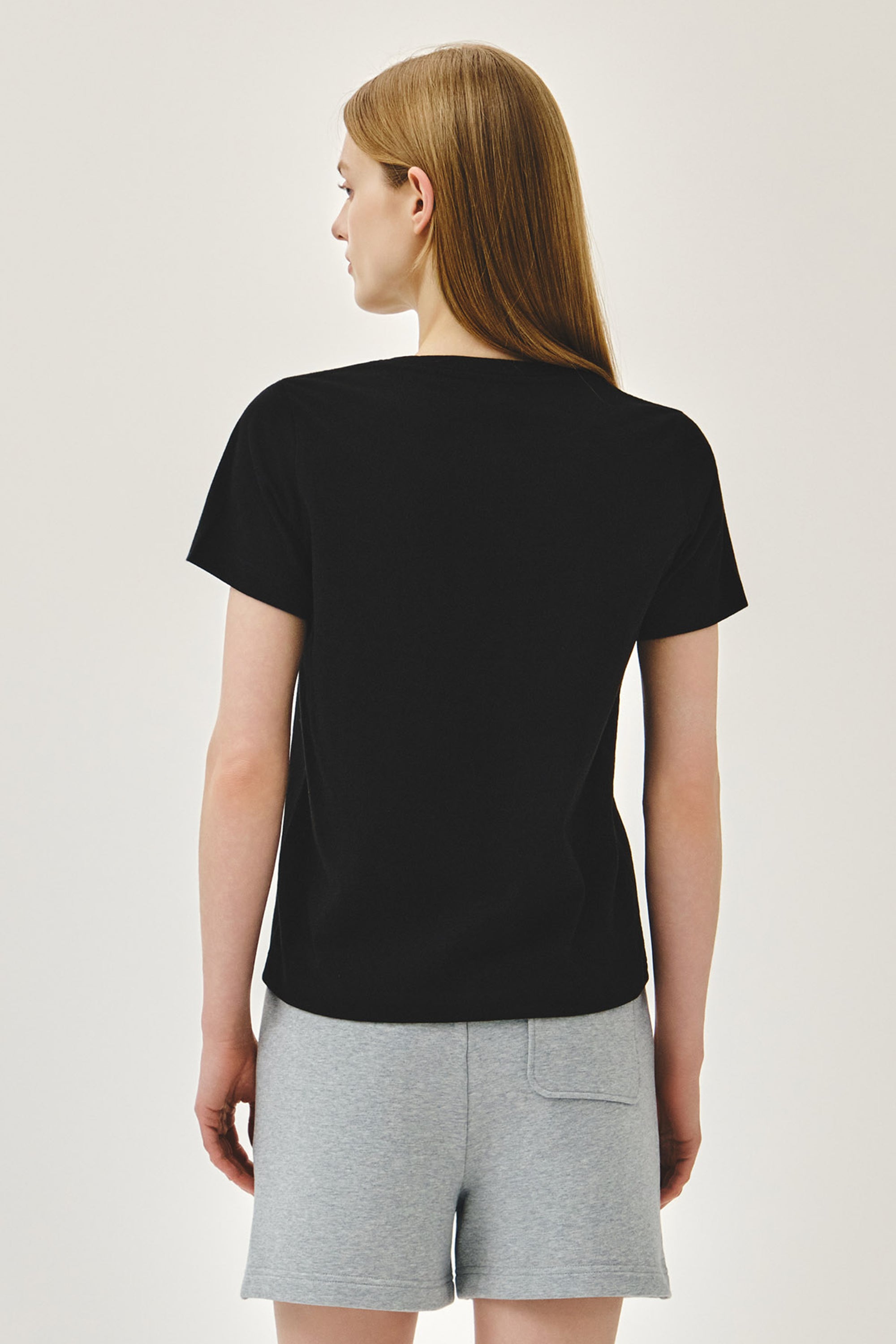 W Small Regular Logo Tee Black
