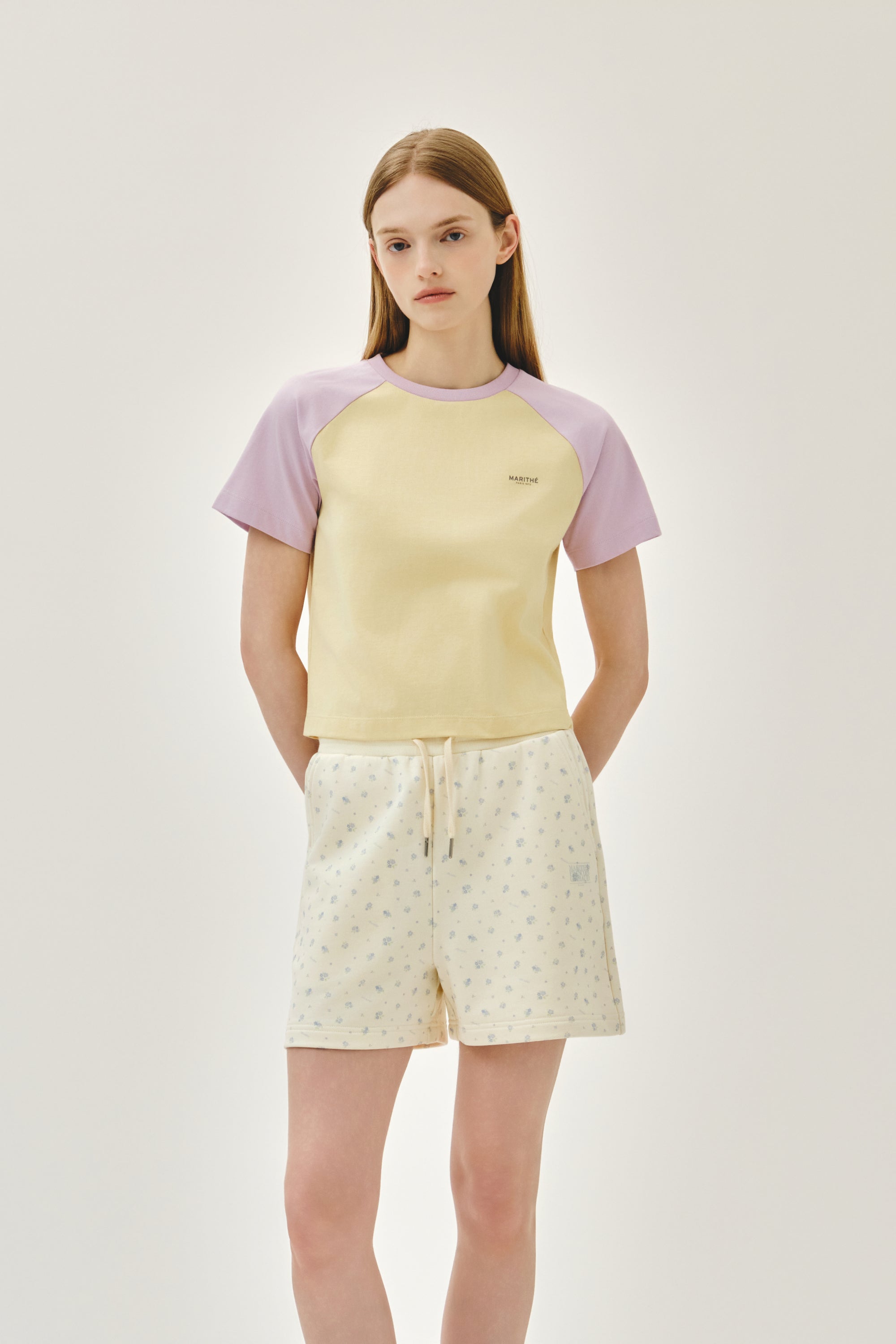 W Small Regular Logo Raglan Crop Tee Light Purple