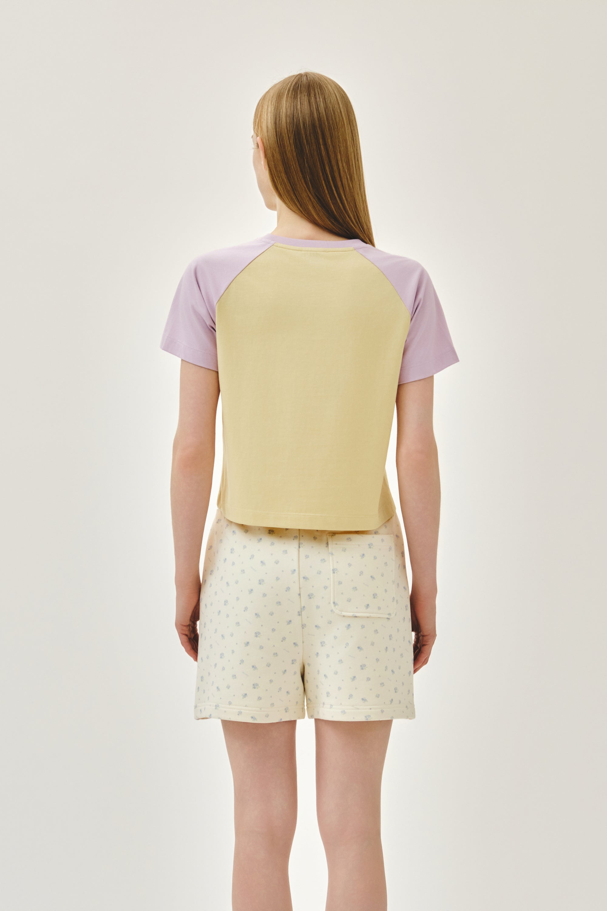 W Small Regular Logo Raglan Crop Tee Light Purple