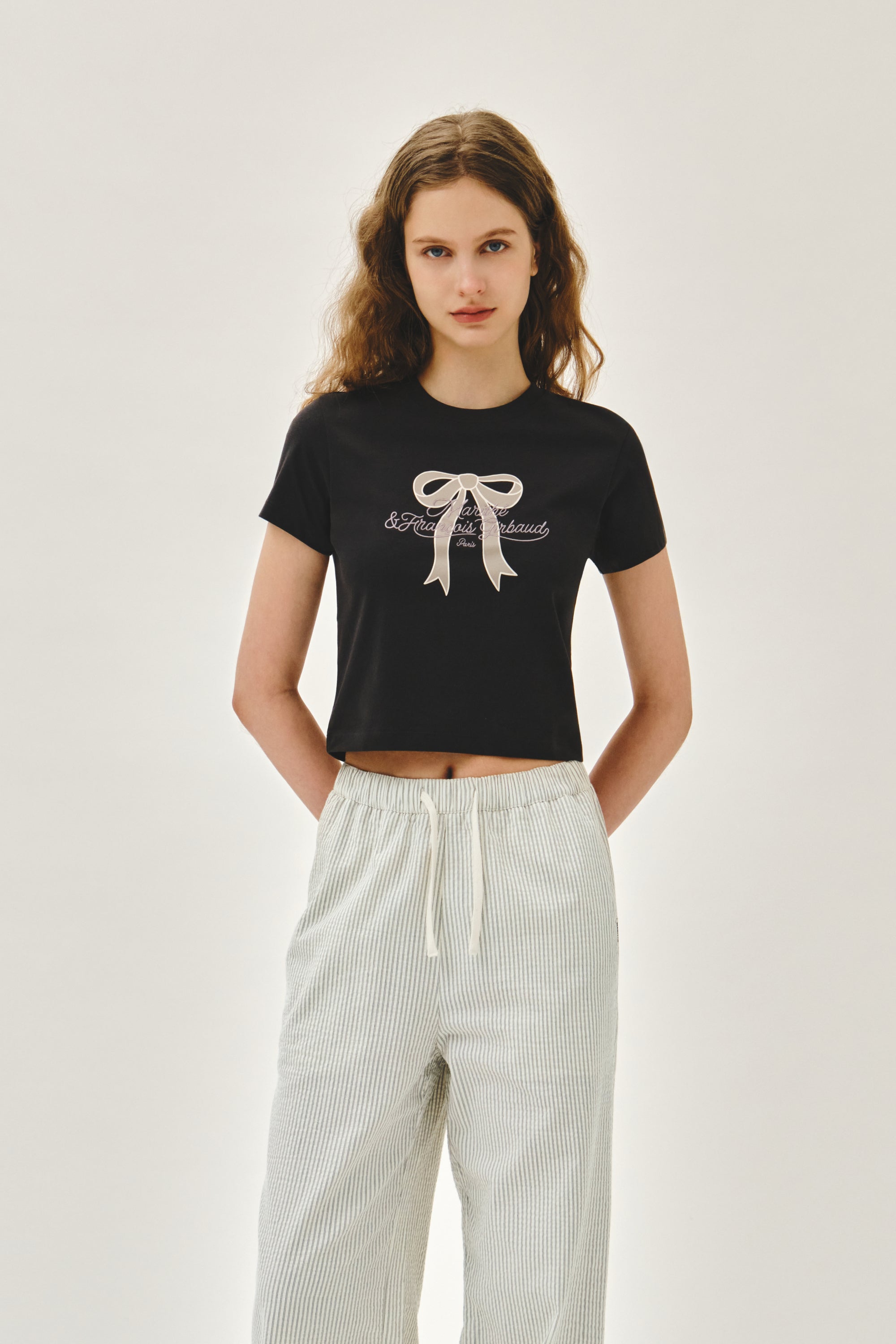 W Sorona Cool Ribbon Graphic Crop Tee Charcoal