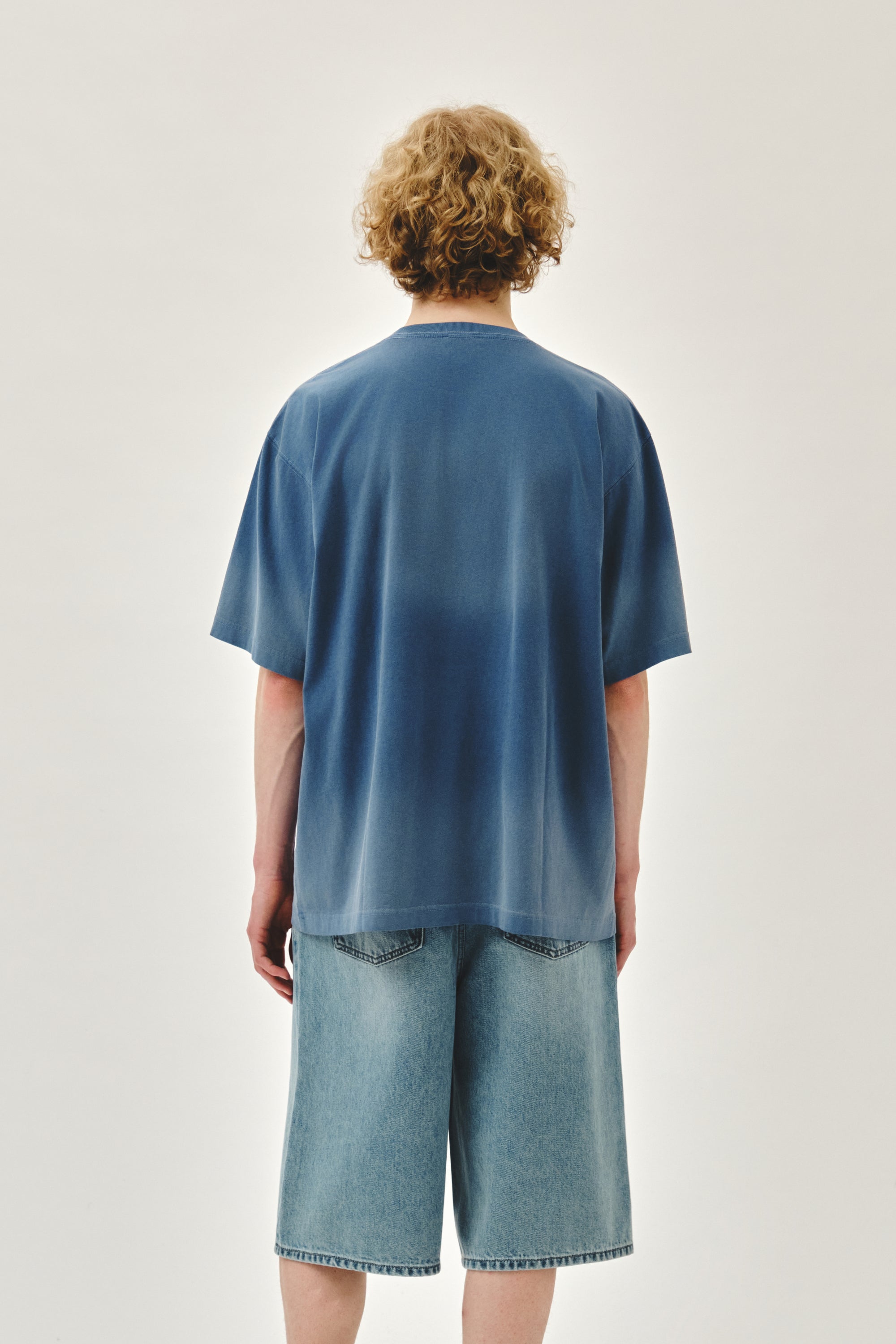 Gradation Oversized Dyeing Tee Blue