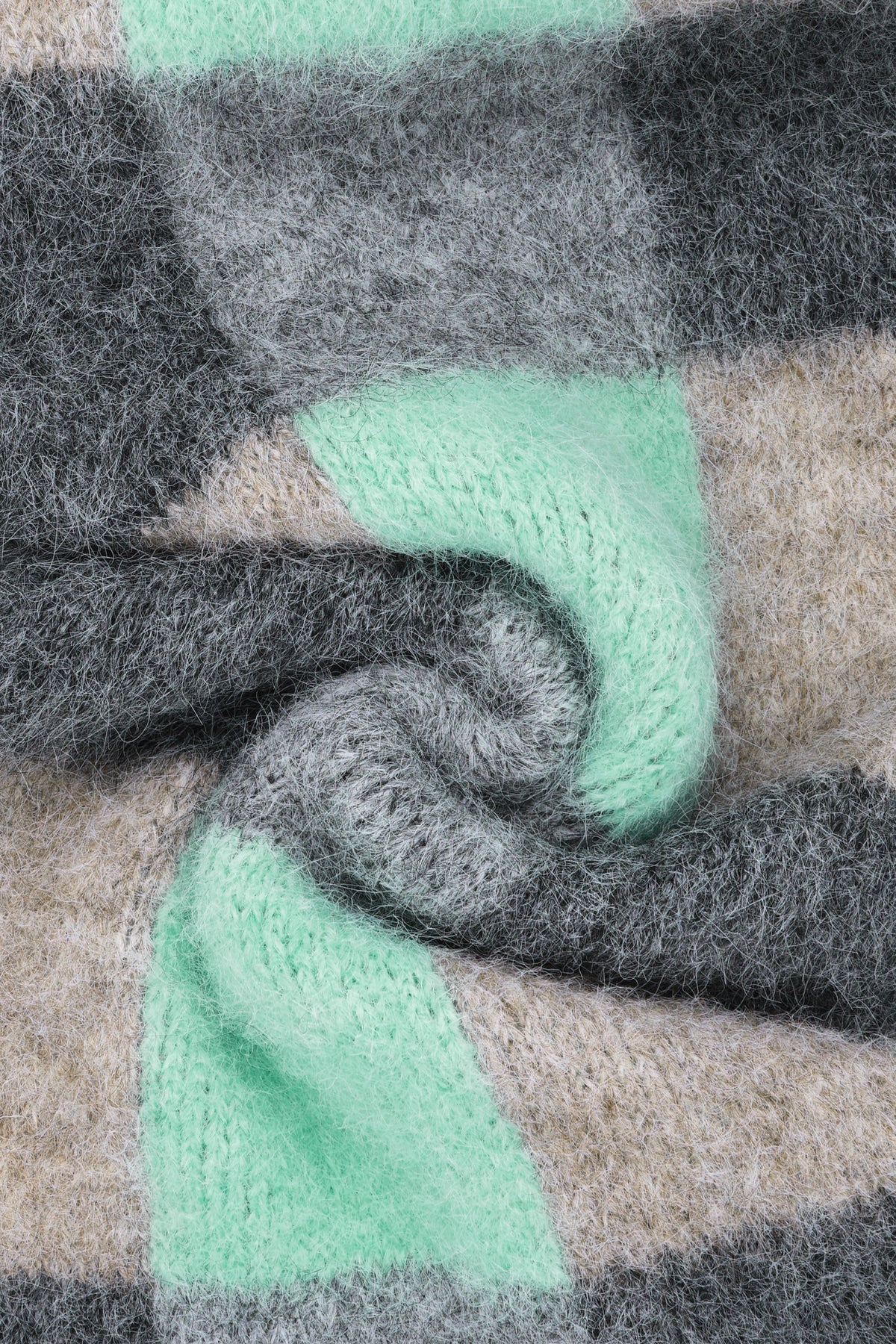 Classic Logo Fuzzy Knit Muffler Light Brown