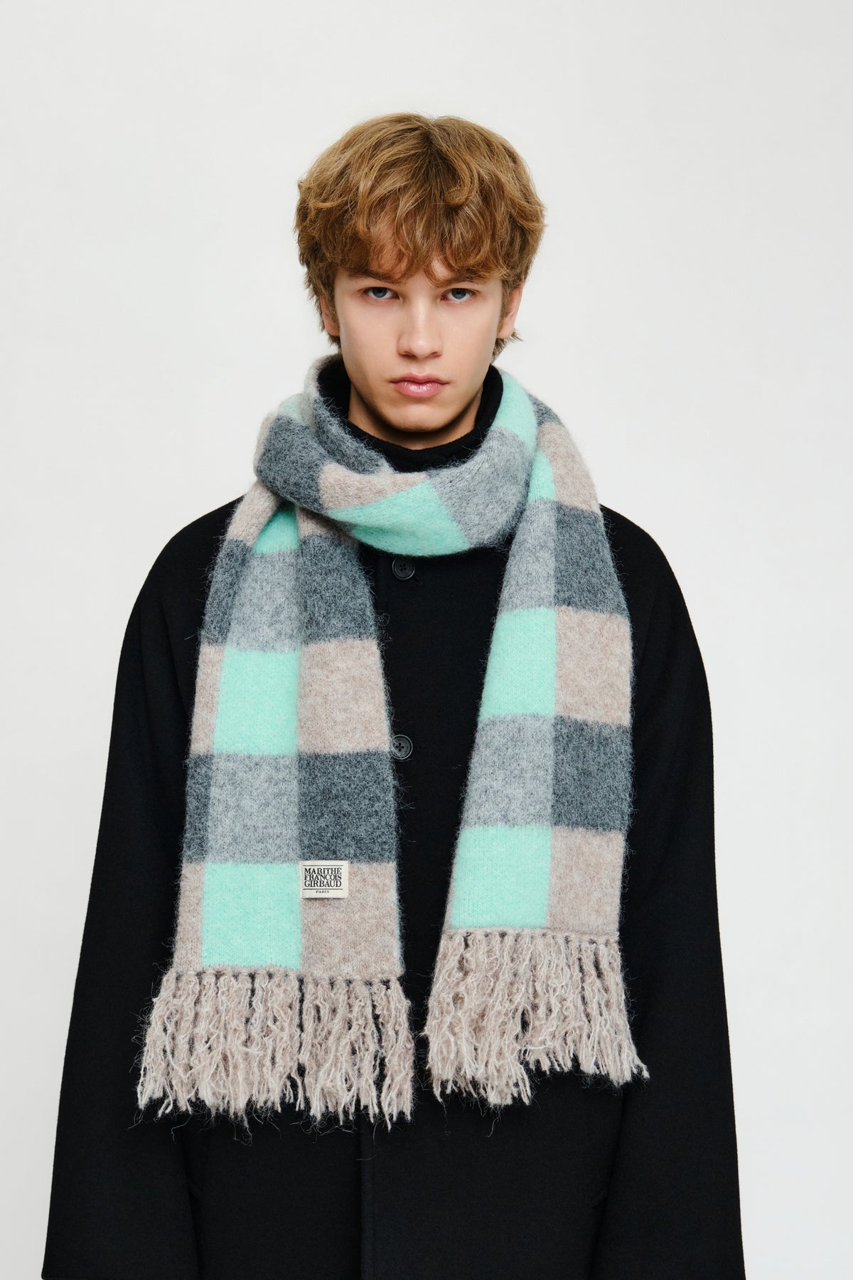 Classic Logo Fuzzy Knit Muffler Light Brown