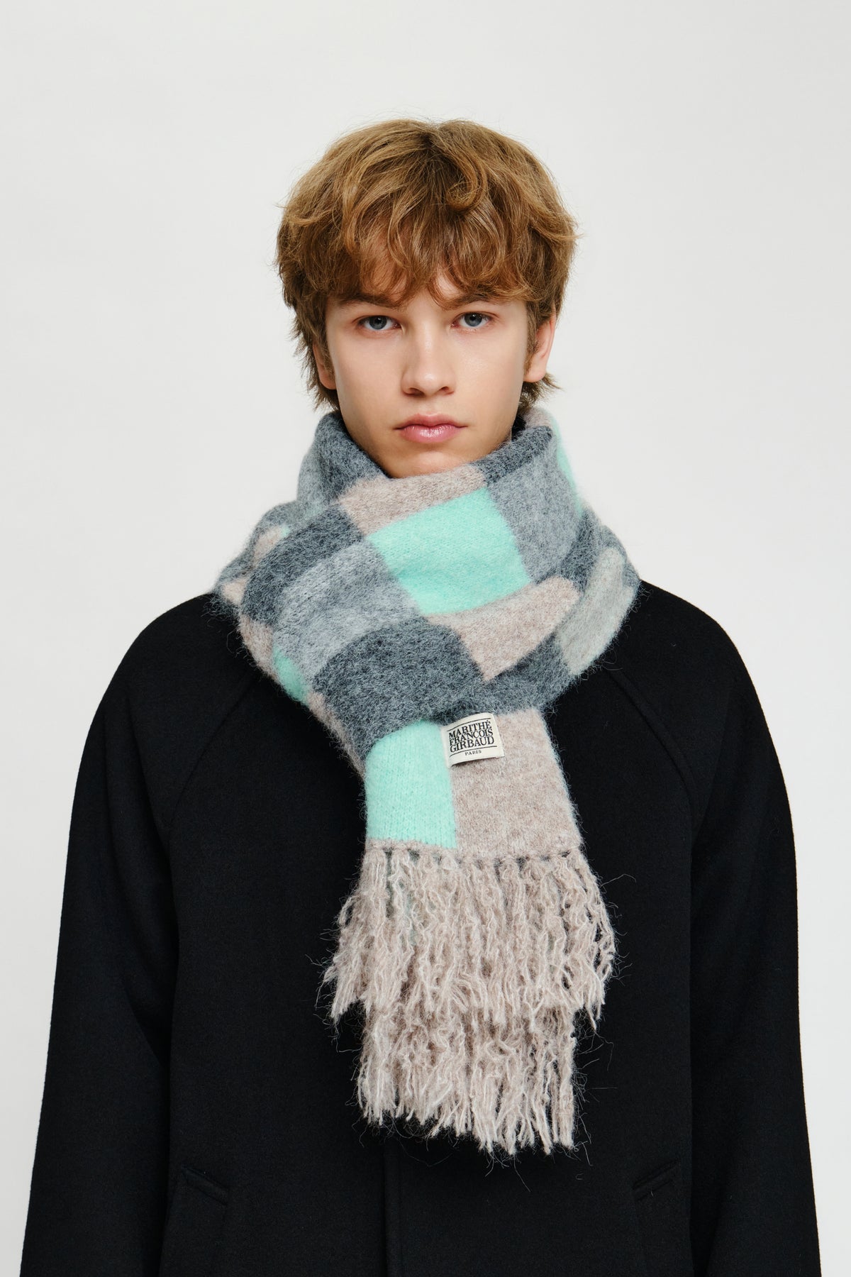 Classic Logo Fuzzy Knit Muffler Light Brown