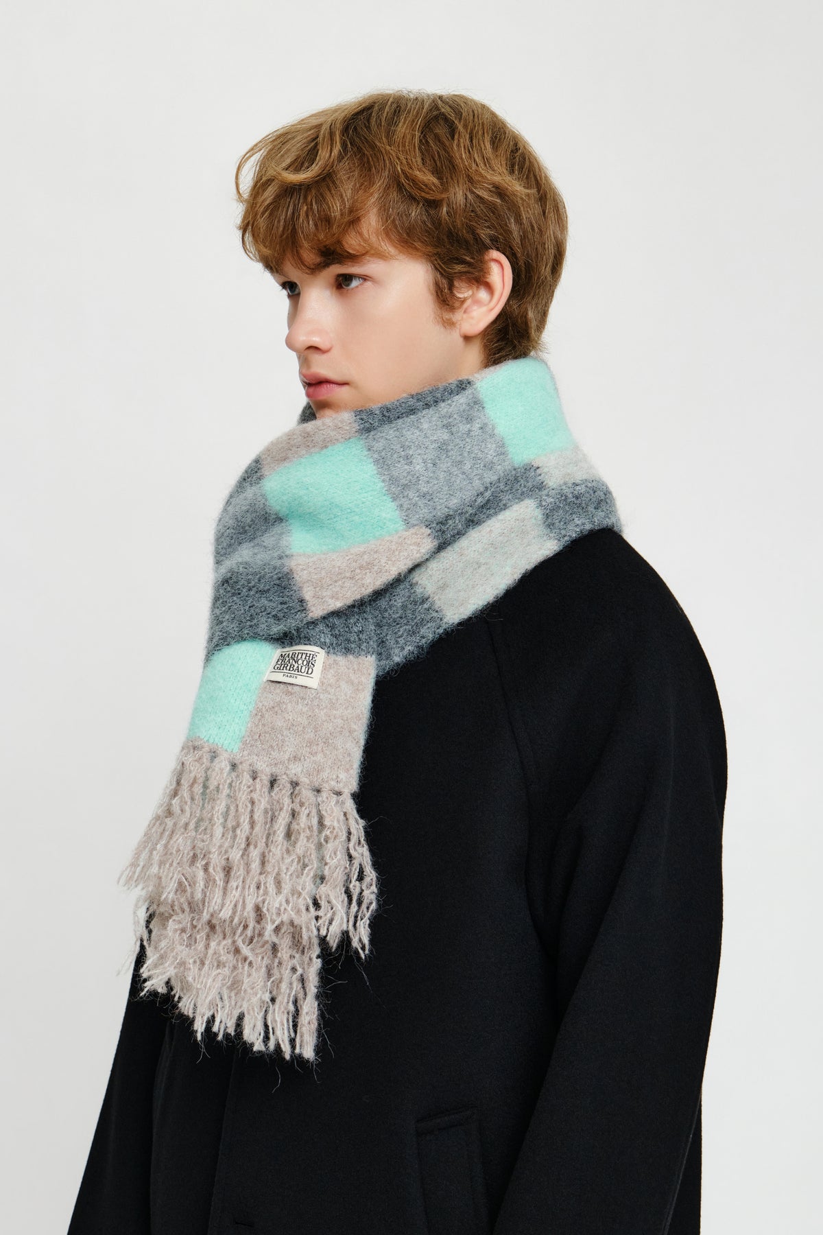 Classic Logo Fuzzy Knit Muffler Light Brown