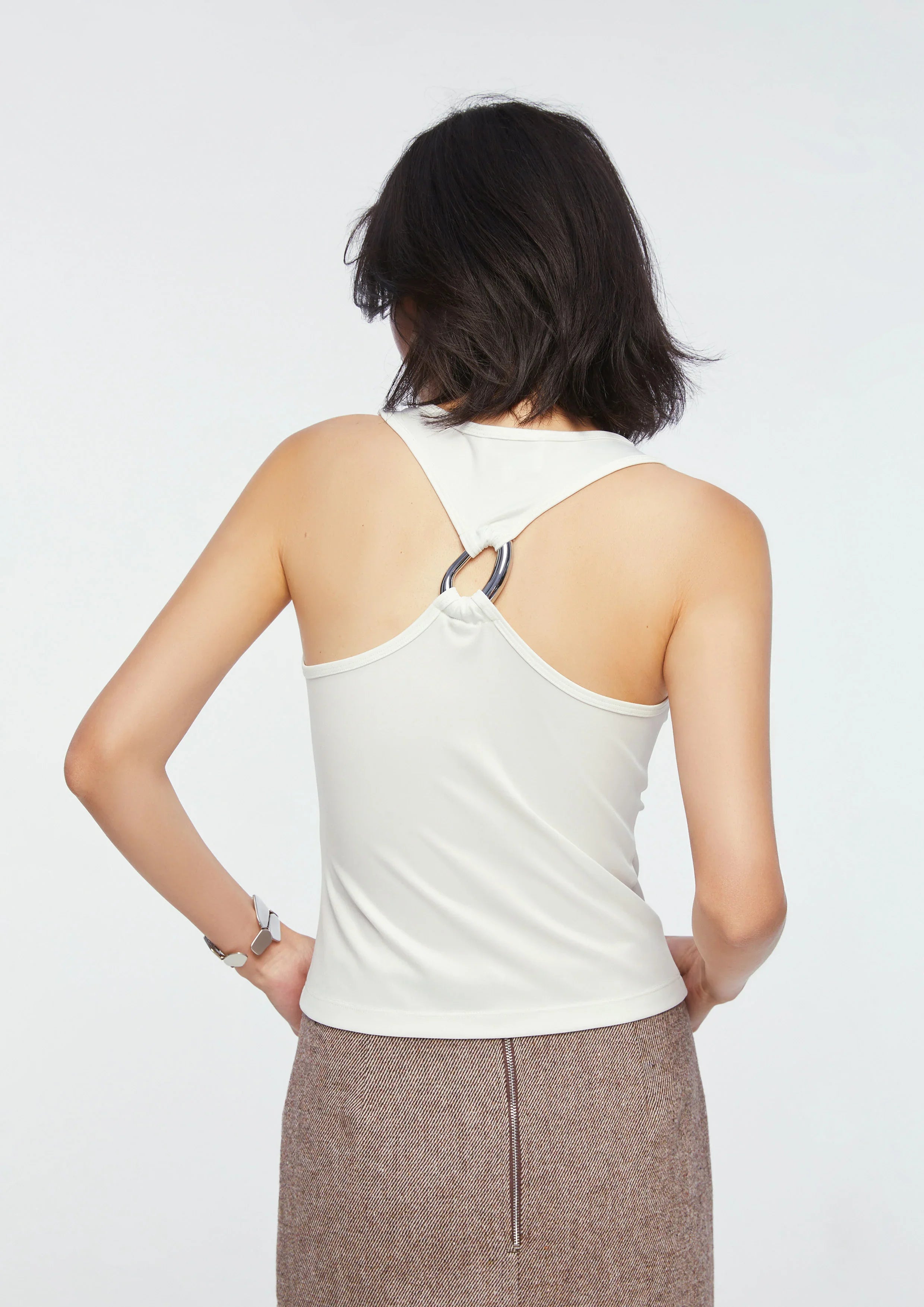 เสื้อกล้ามแขนกุดพิมพ์ลาย