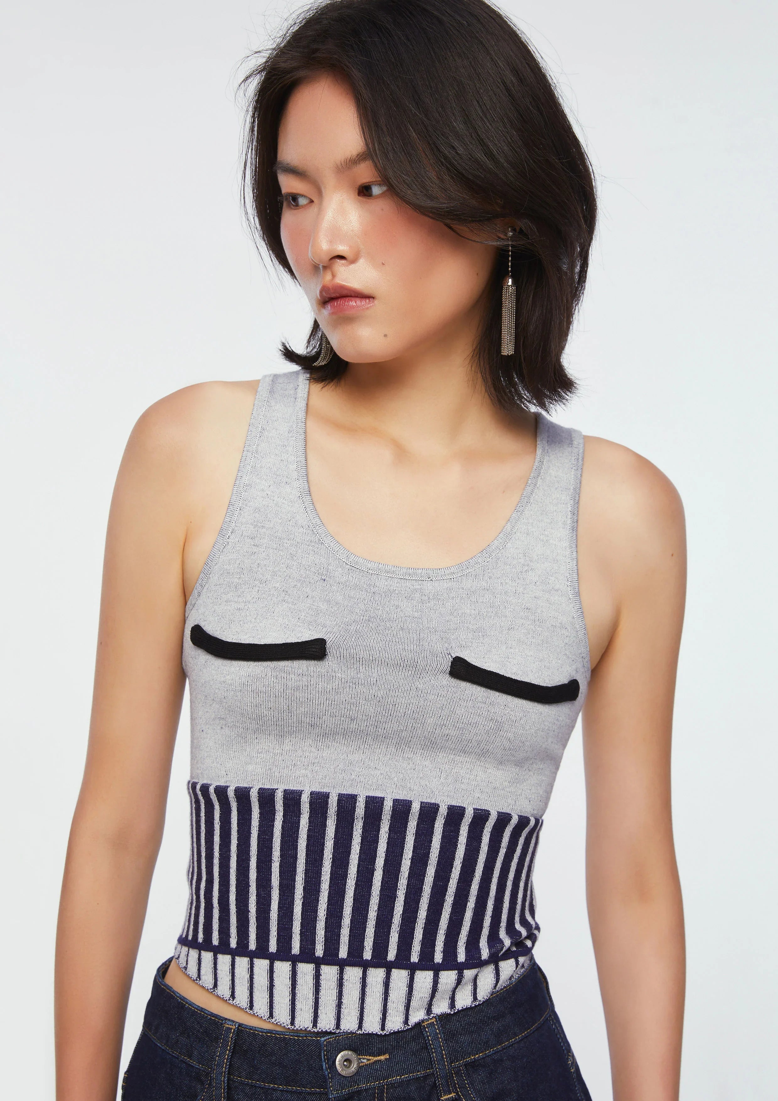 เสื้อกล้ามผ้านิต