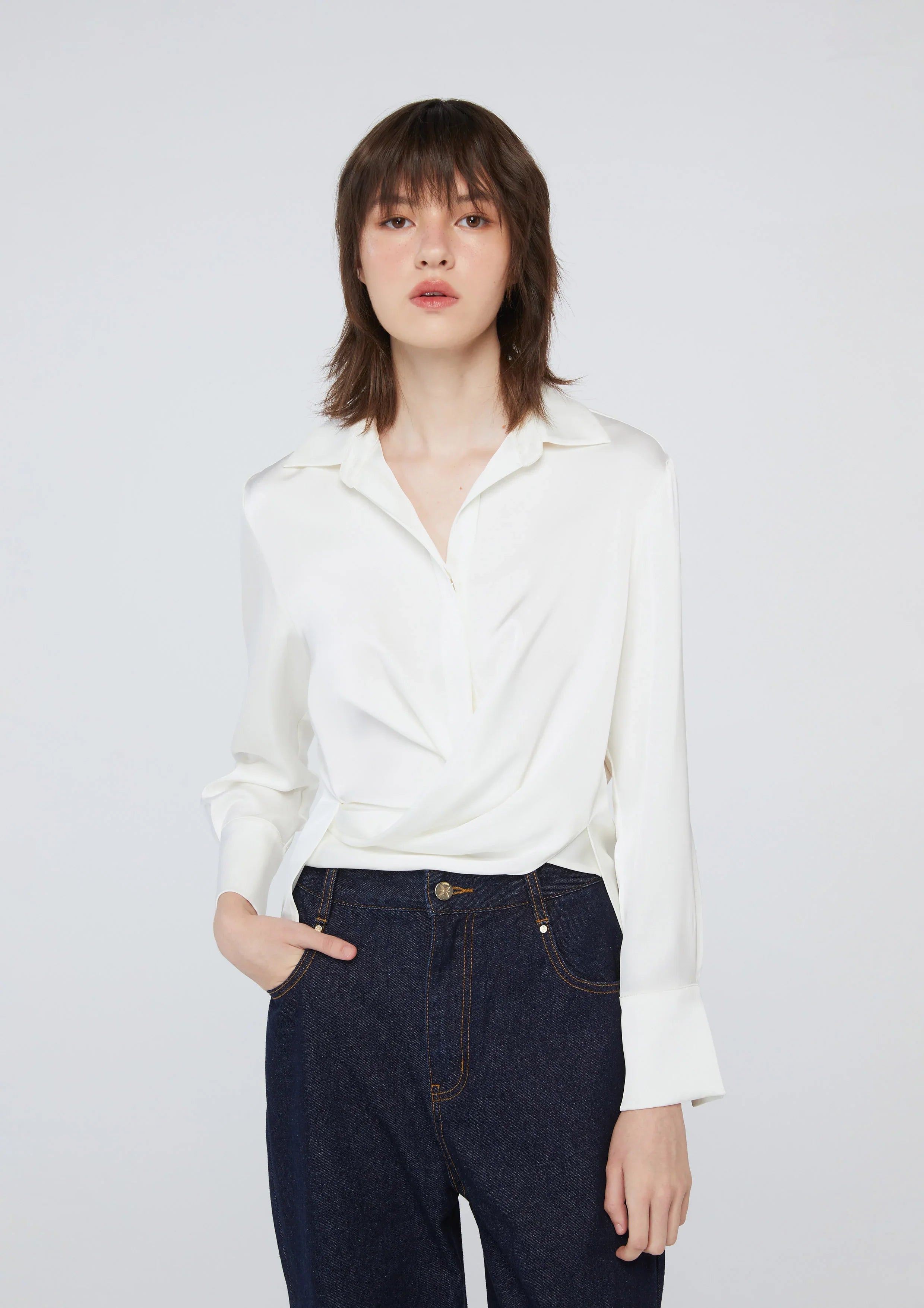 เสื้อเชิ้ตซาตินแขนยาว