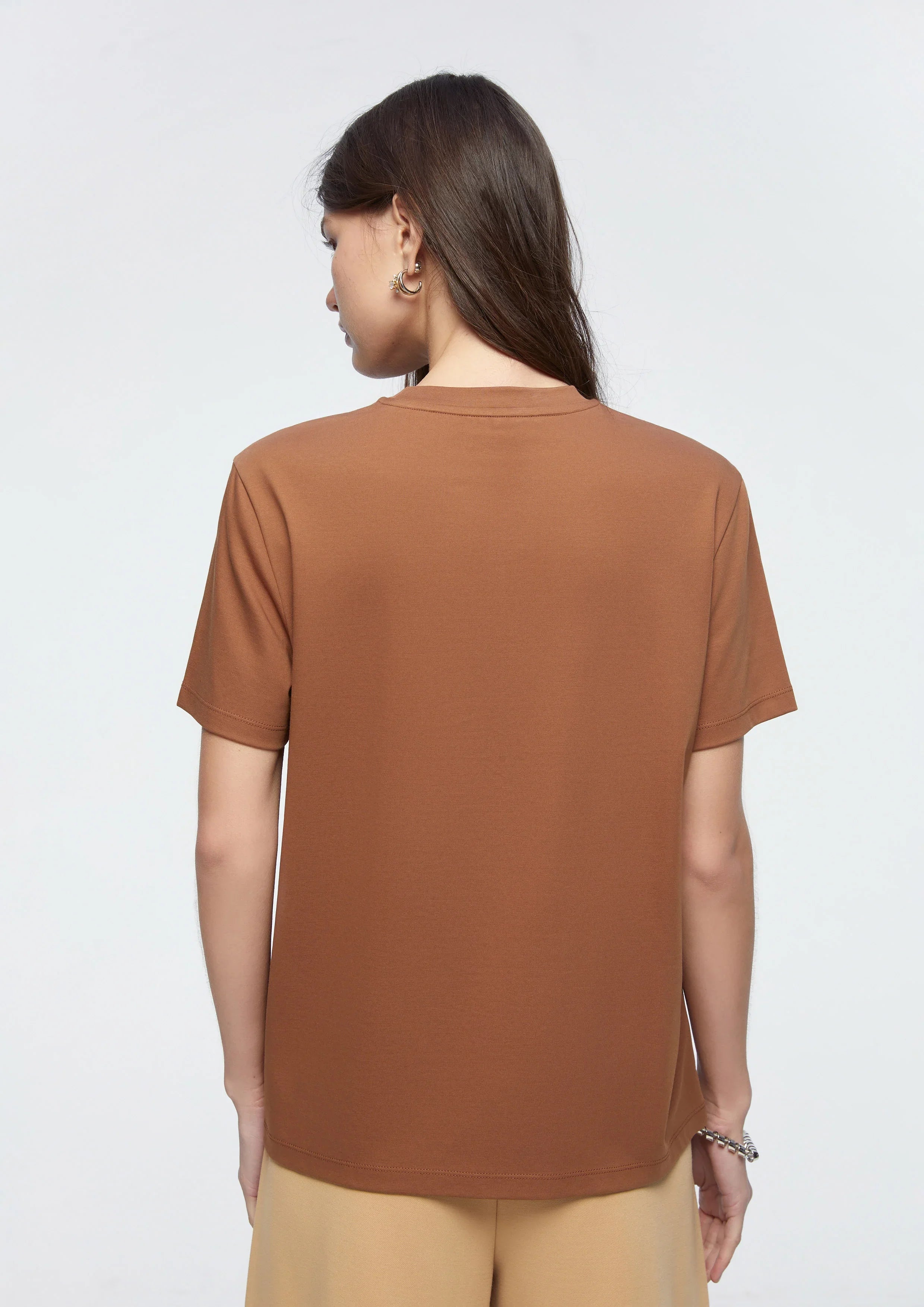 เสื้อยืดแขนสั้นพิมพ์ลาย