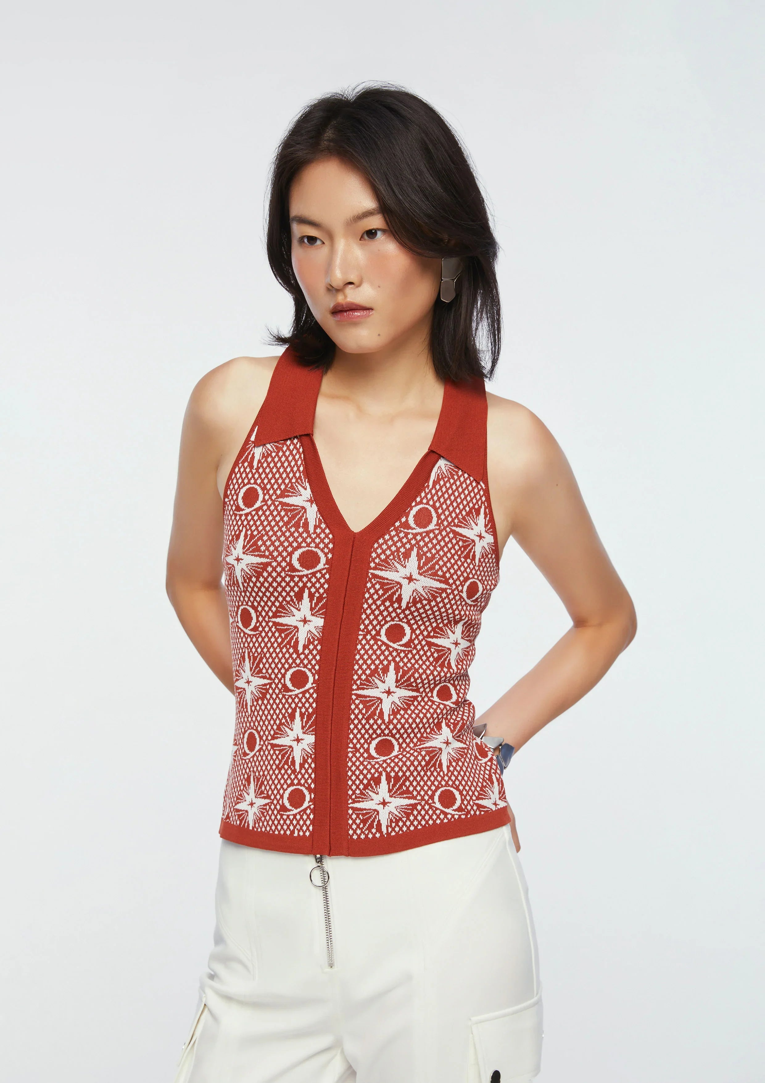 เสื้อนิตแขนกุดลายควินน์สตาร์