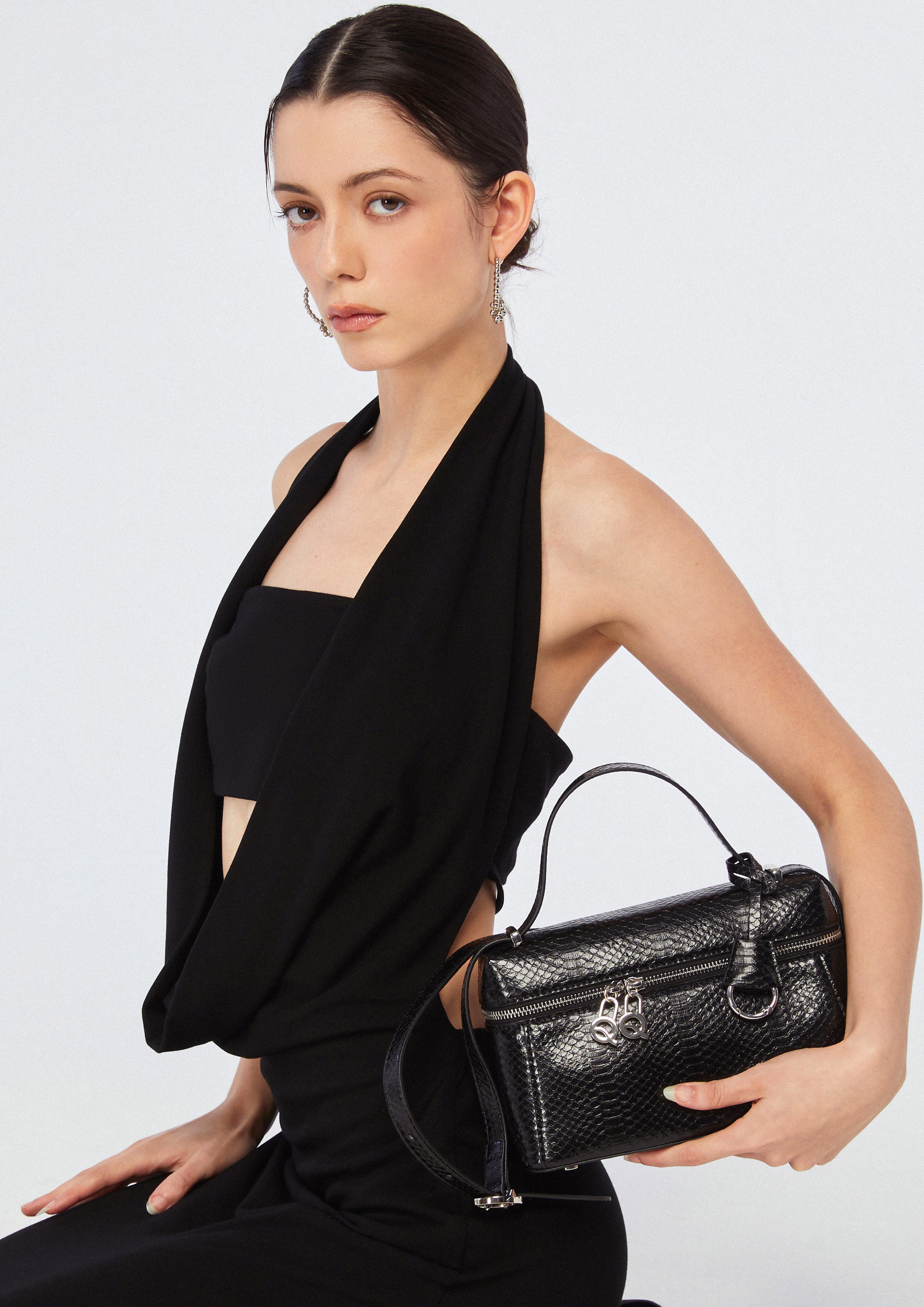 กระเป๋าสะพายข้าง Nirvanna