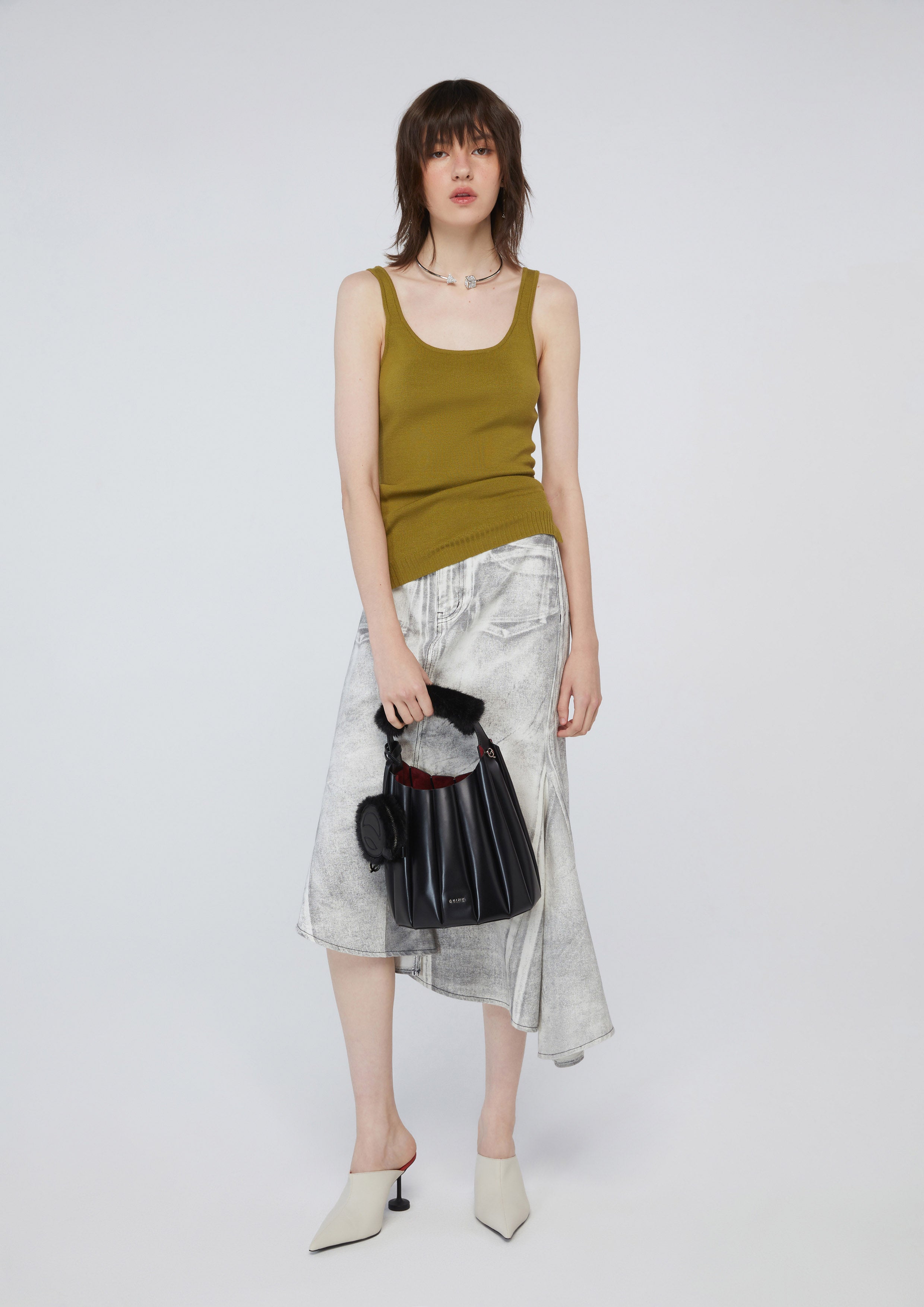 เสื้อกล้ามผ้านิต