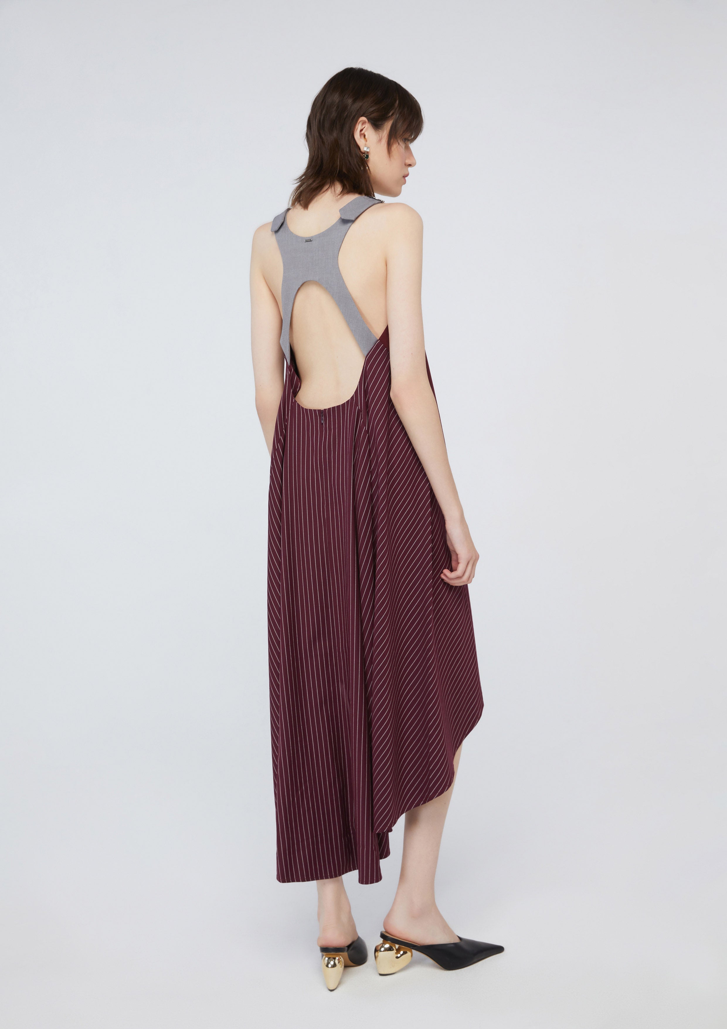 เดรสลายทางกระโปรงระบาย