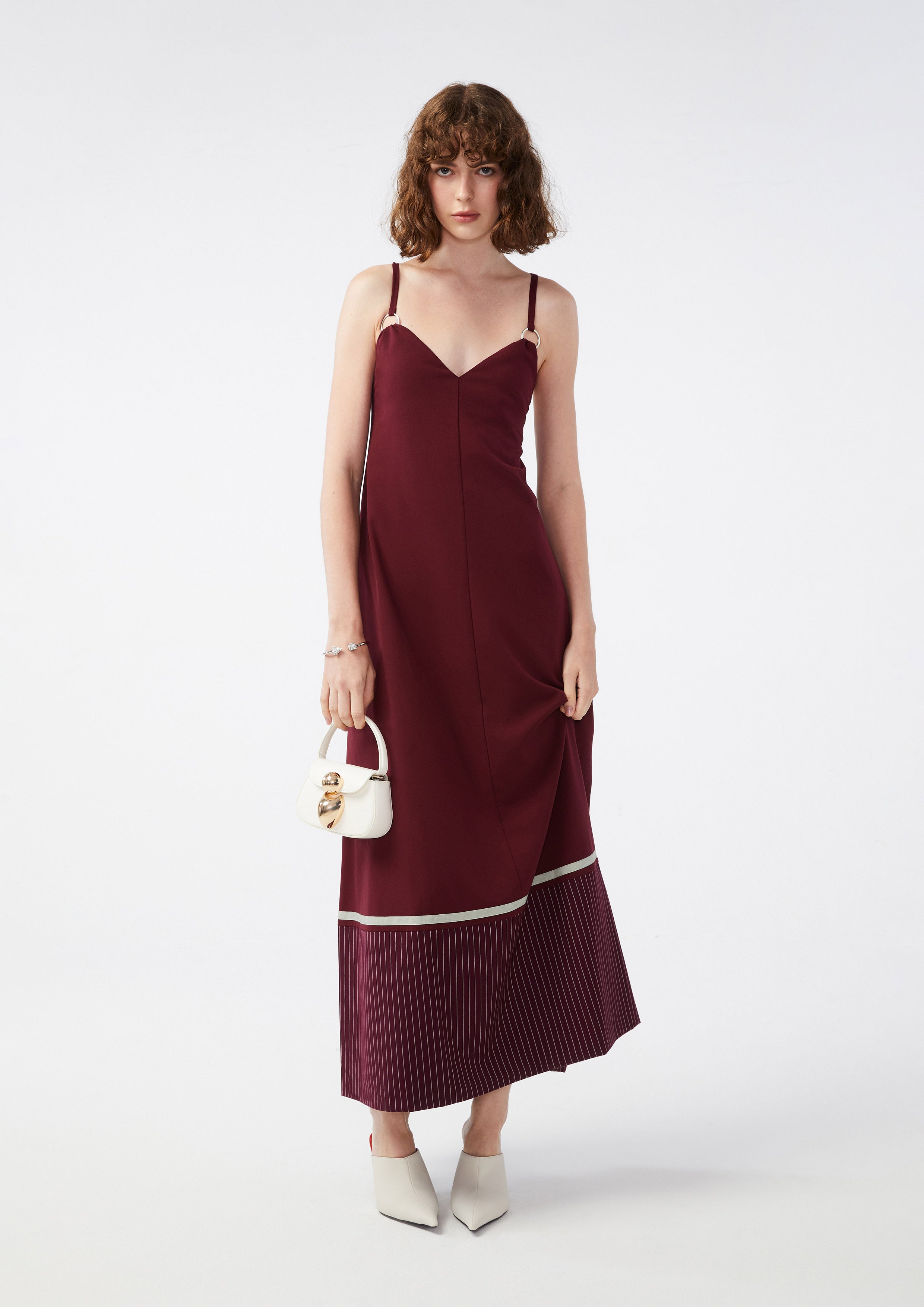 เดรสยาวแม็กซีกระโปรงระบาย