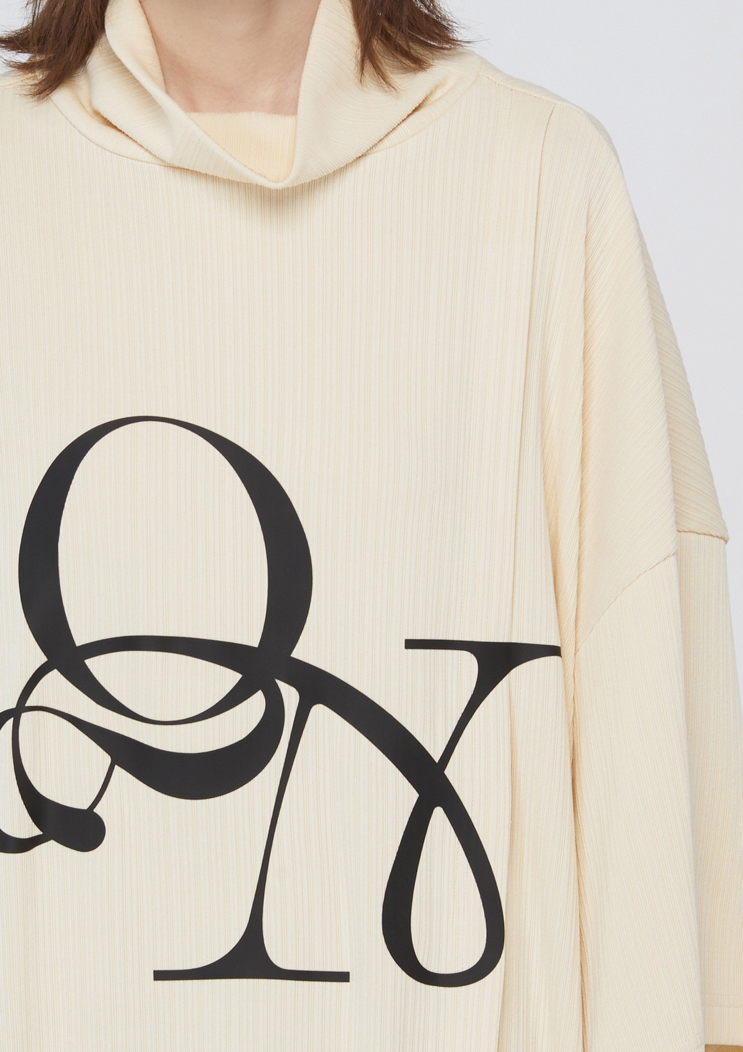 เดรสสั้นคอสูงพิมพ์โลโก้