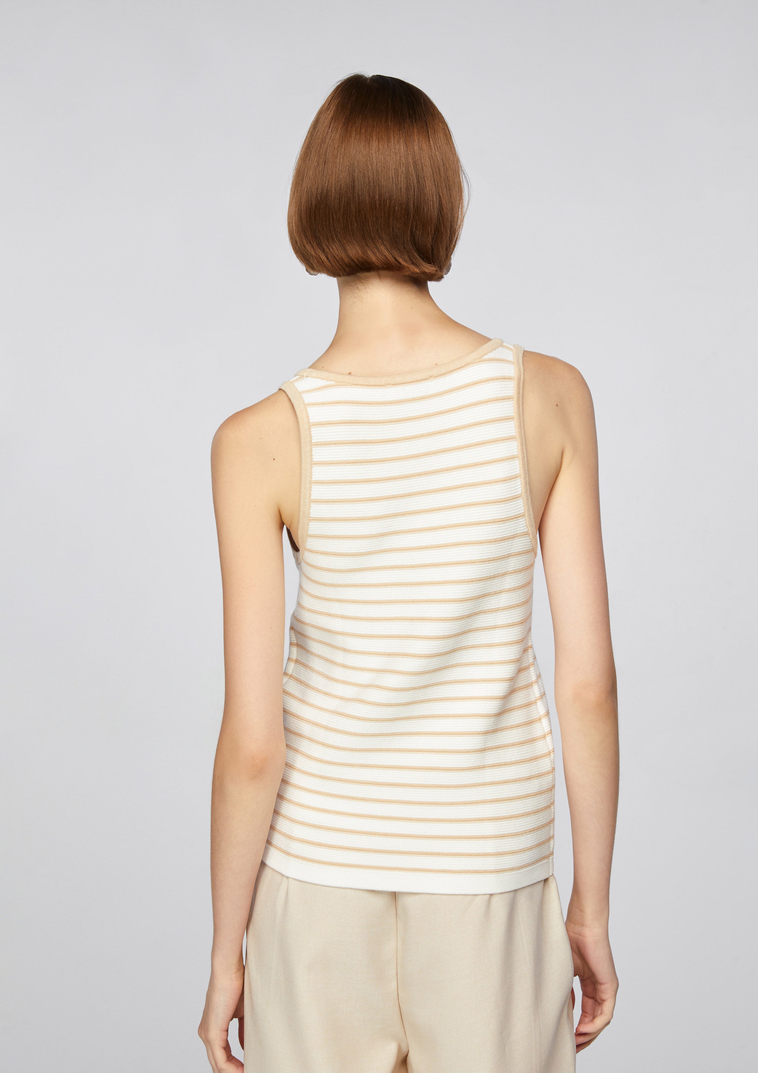 เสื้อกล้ามลายทาง