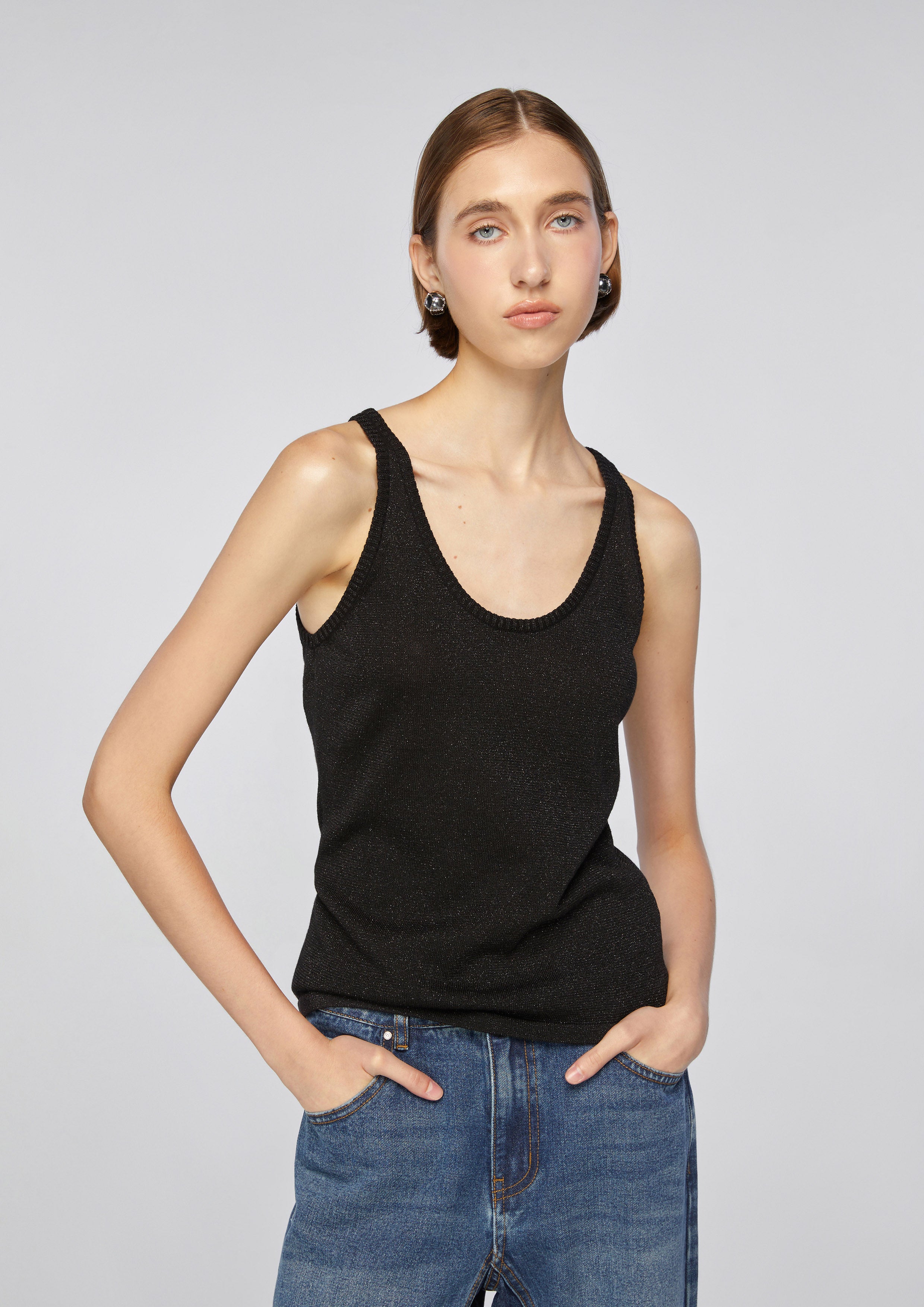 เสื้อกล้ามผ้ากลิตเตอร์