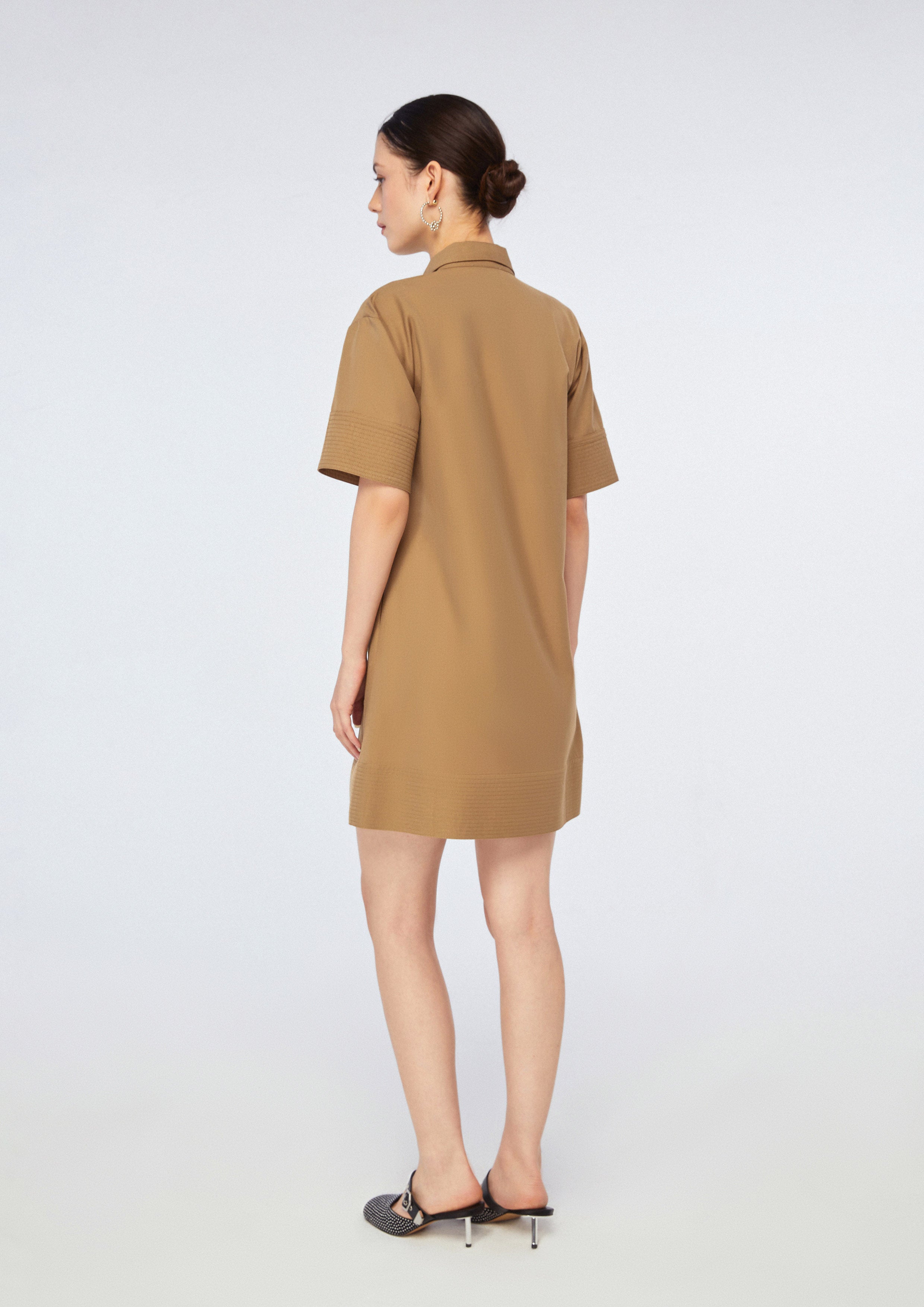 เดรสสั้นแต่งซิป