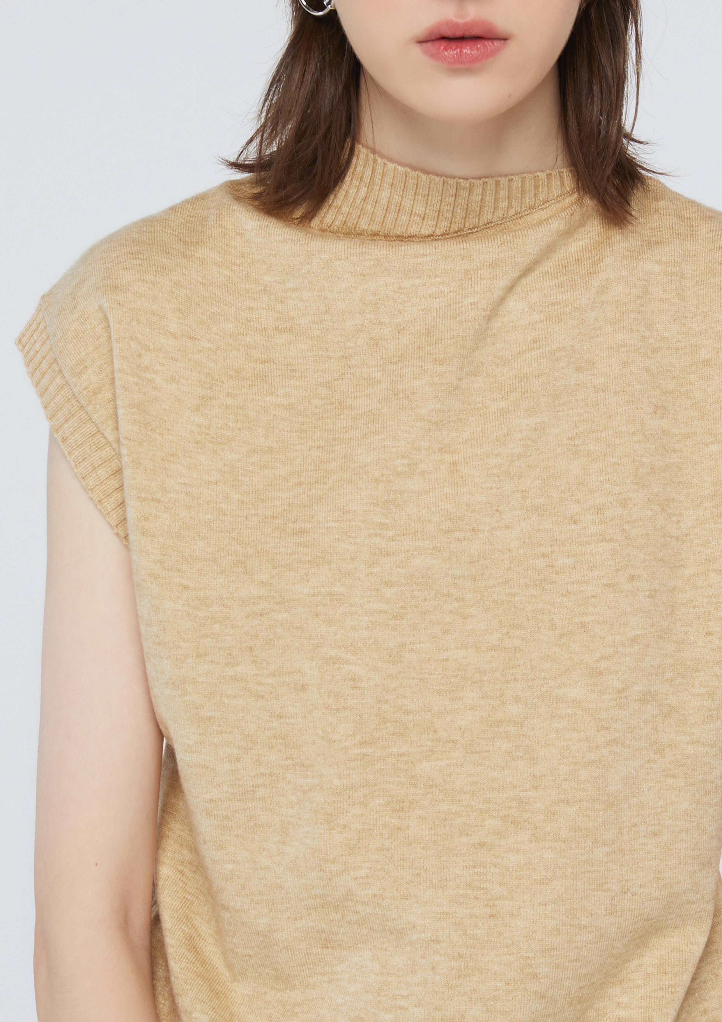 เสื้อนิตแขนกุุด