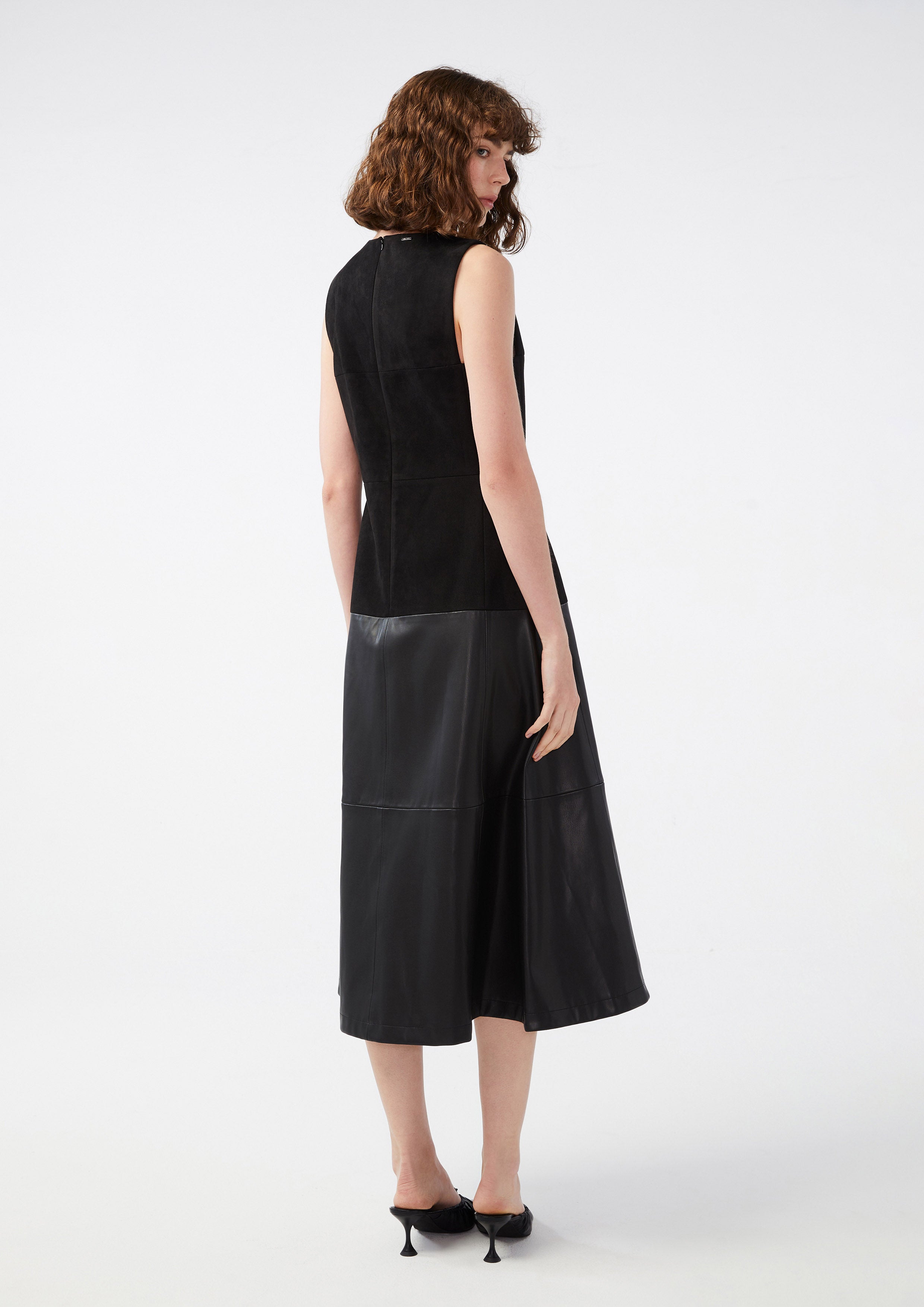 เดรสยาวแต่งพาแนลผ้าหนัง