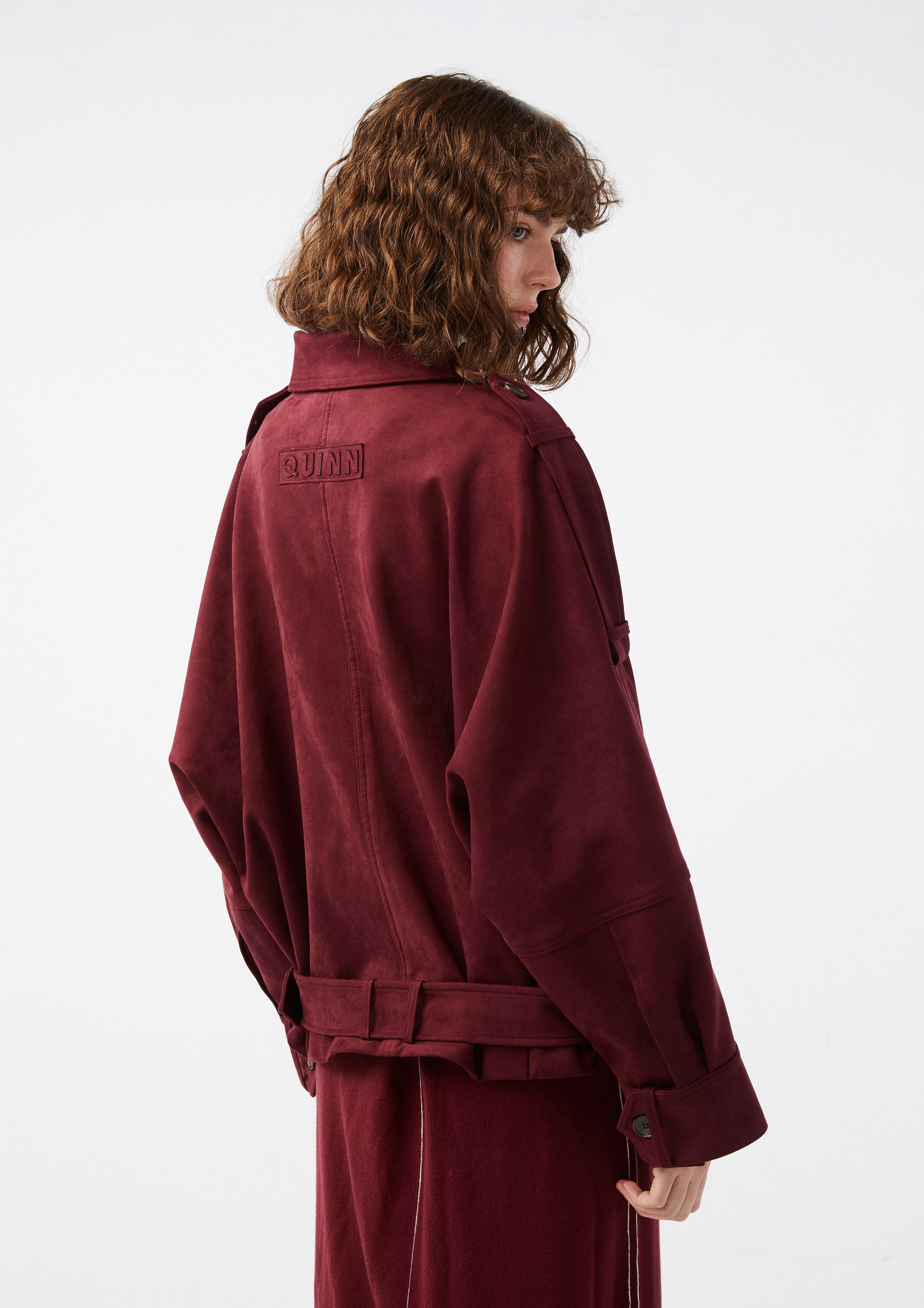 แจ็คเก็ตหนังกลับแขนยาว