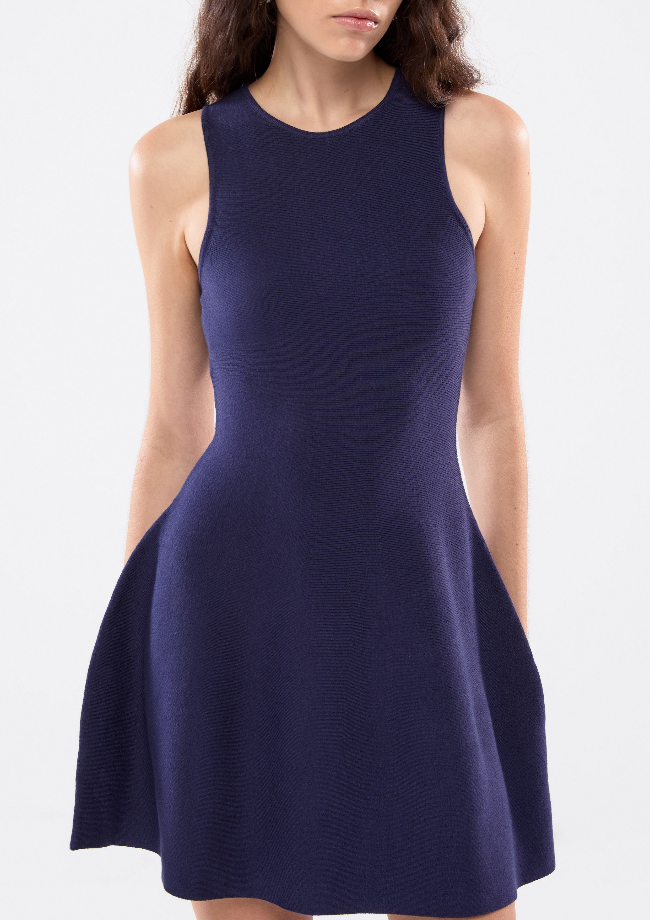 เดรสสั้นแขนกุดกระโปรงระบาย