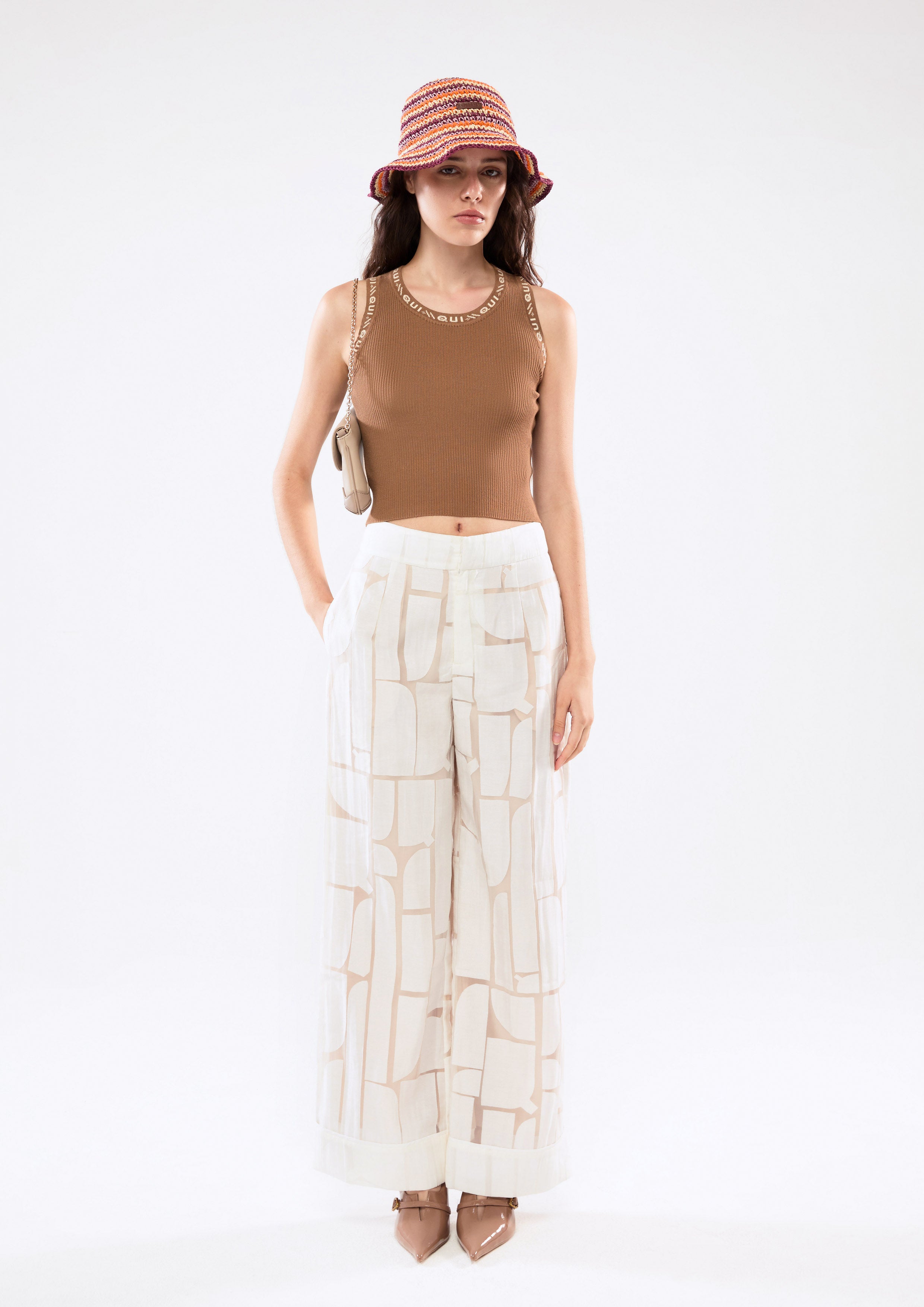 เสื้อครอปแขนกุดผ้าริบ