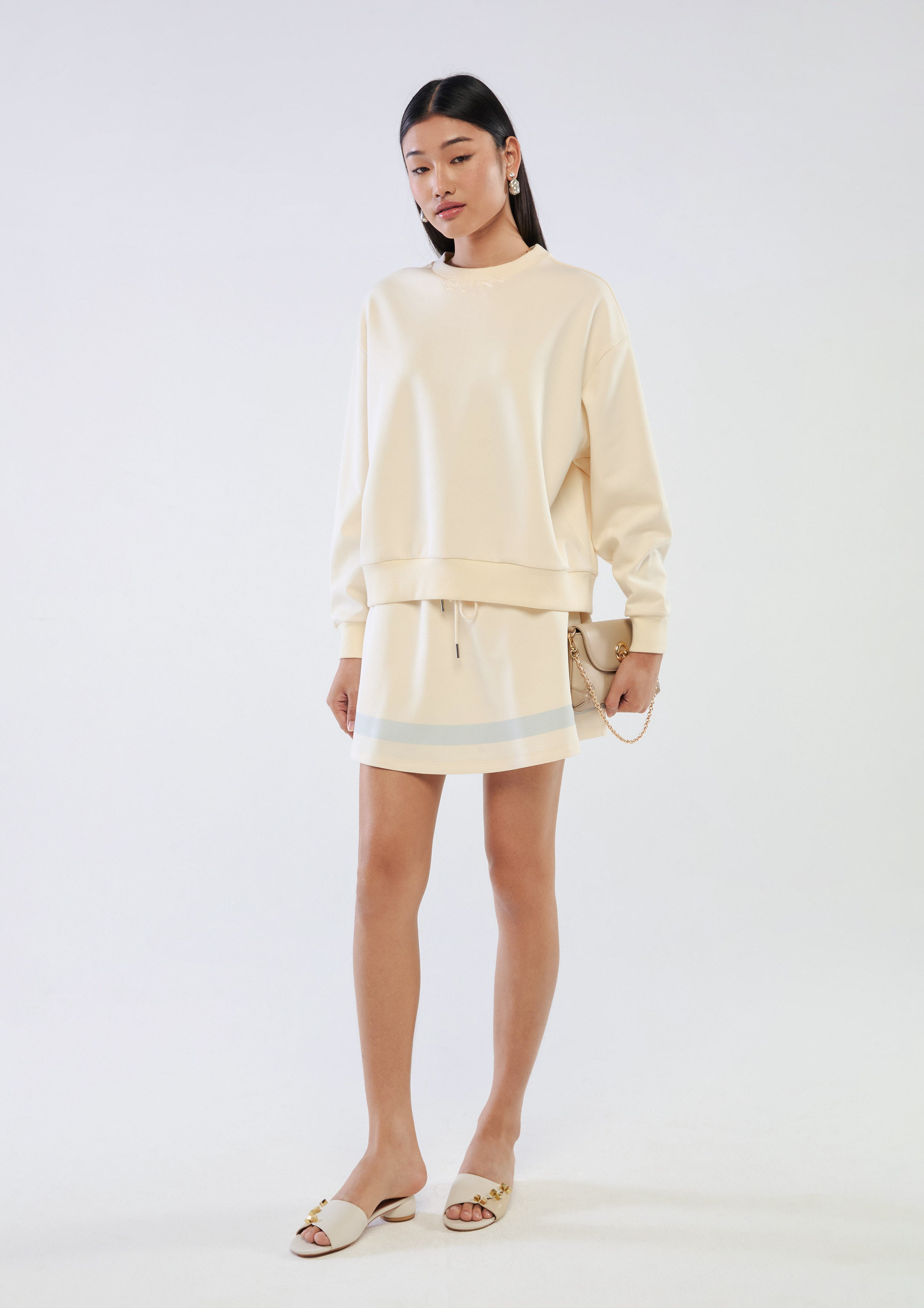 เสื้อพูลโอเวอร์แขนยาวปั๊มโลโก้